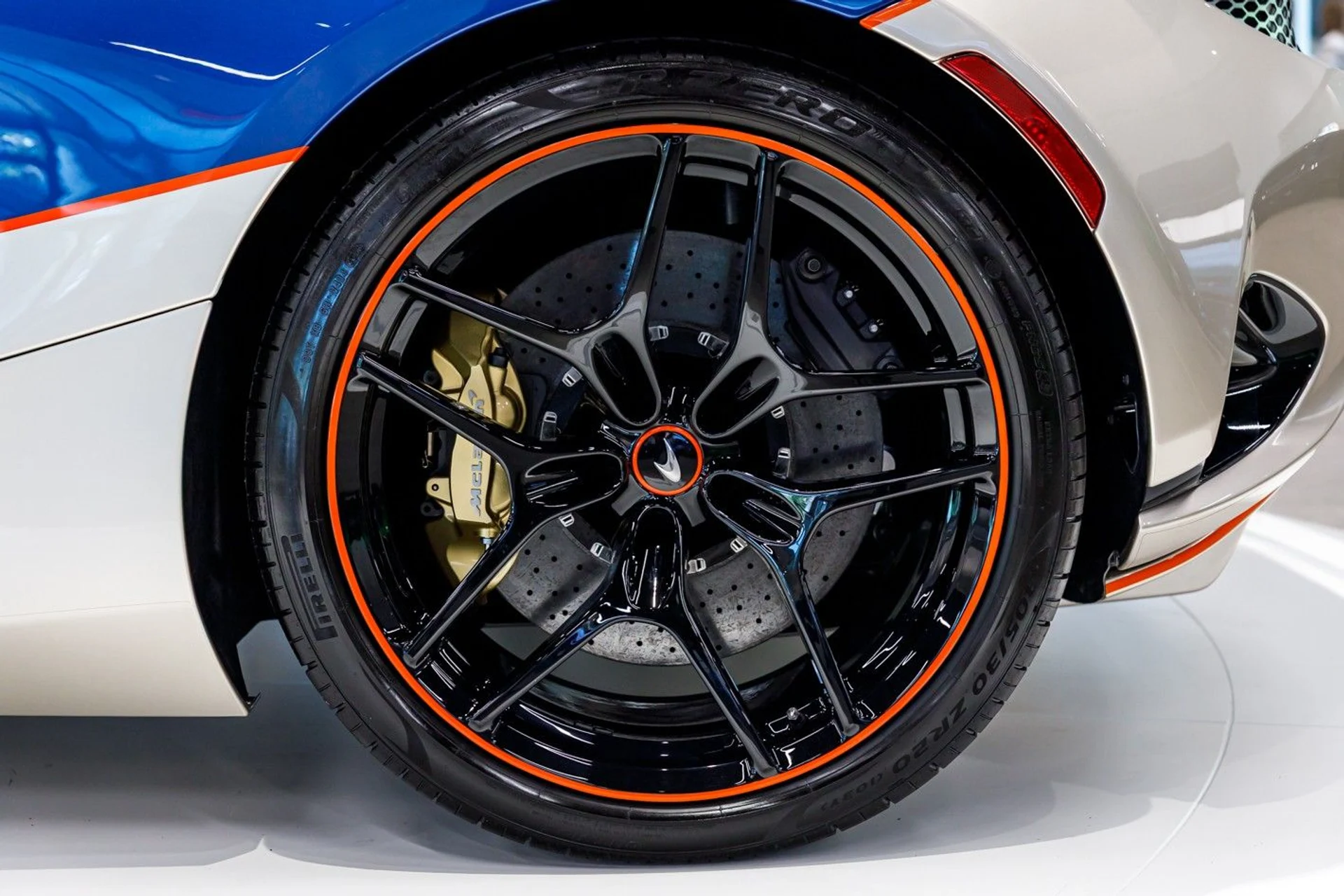 mph007_2249429835_430_p8_l_75237752f1