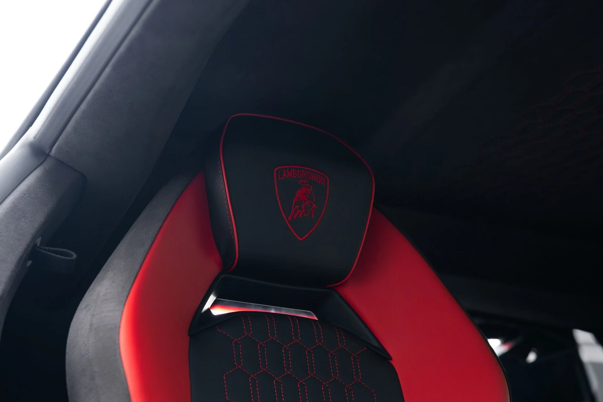 mph007_226007978_Used_2024_Lamborghini_Revuelto_1778880537_57616312c2