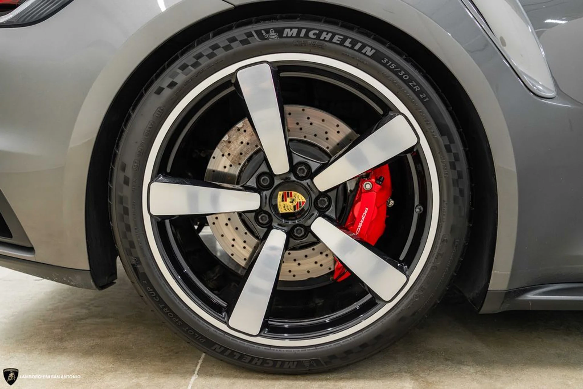 mph007_2267099838_1ec021ff6781cd892cc2ba30e30998cex_271b5ed0a6