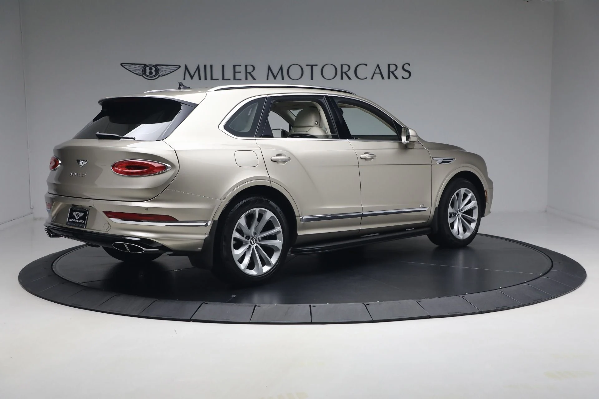 mph007_2283981431_Used_2021_Bentley_Bentayga_V8_1780783499_e05f9fb610