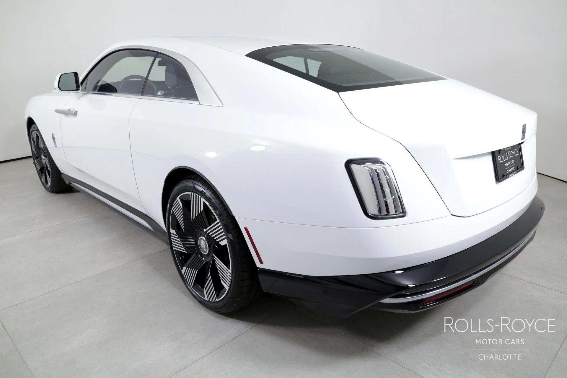 mph007_2285071756_Used_2024_Rolls_Royce_Spectre_1709308315_657bca0c15