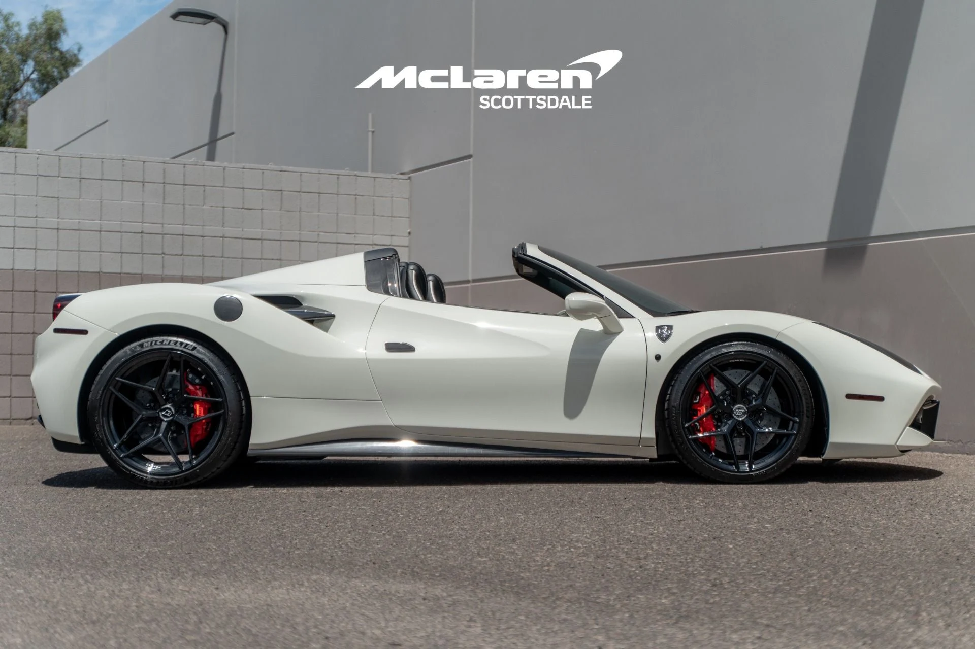 mph007_2293111462_Used_2017_FERRARI_488_SPIDER_1780077285_b095636b76