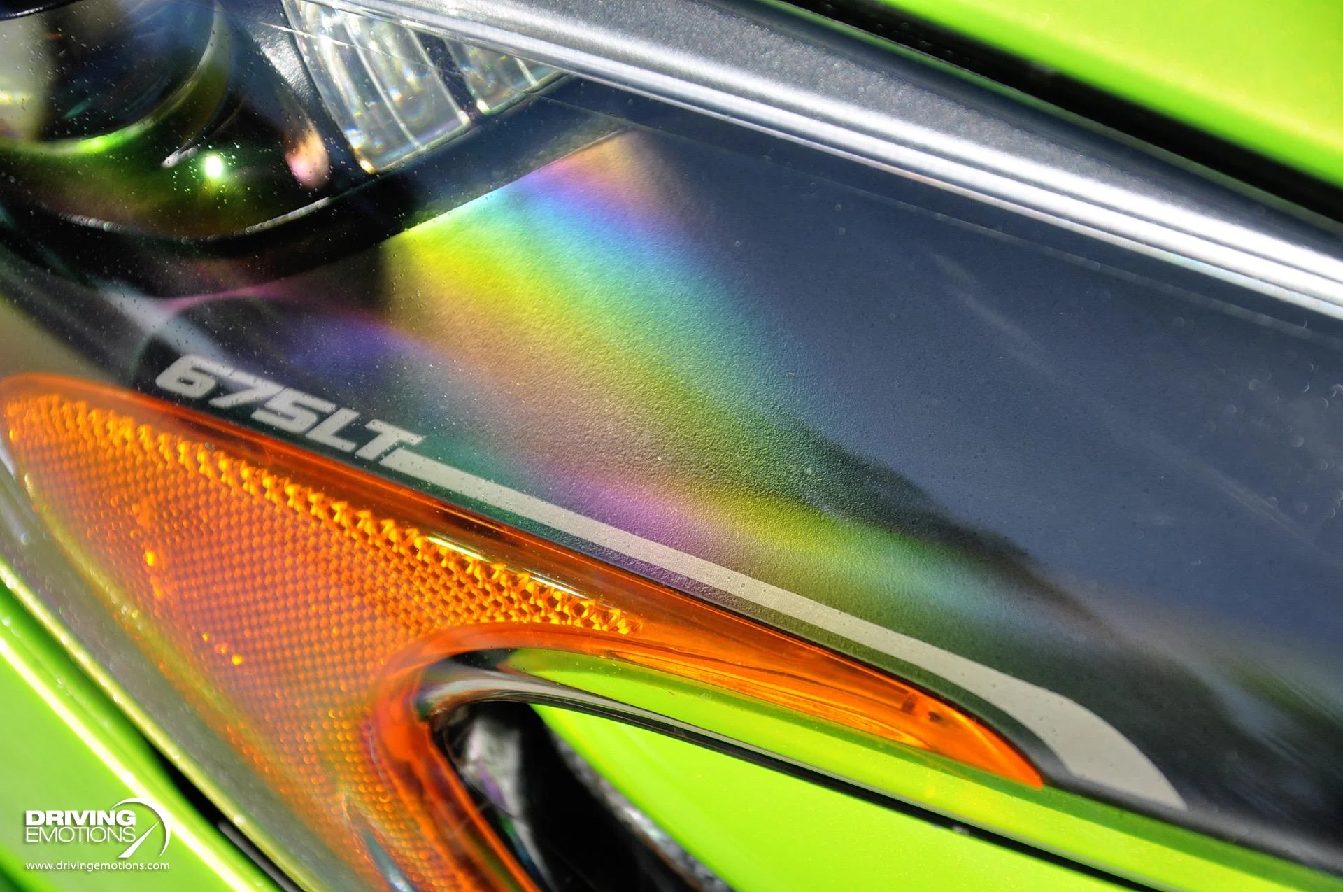 mph007_2297285068_855_p8_l_7948030e01