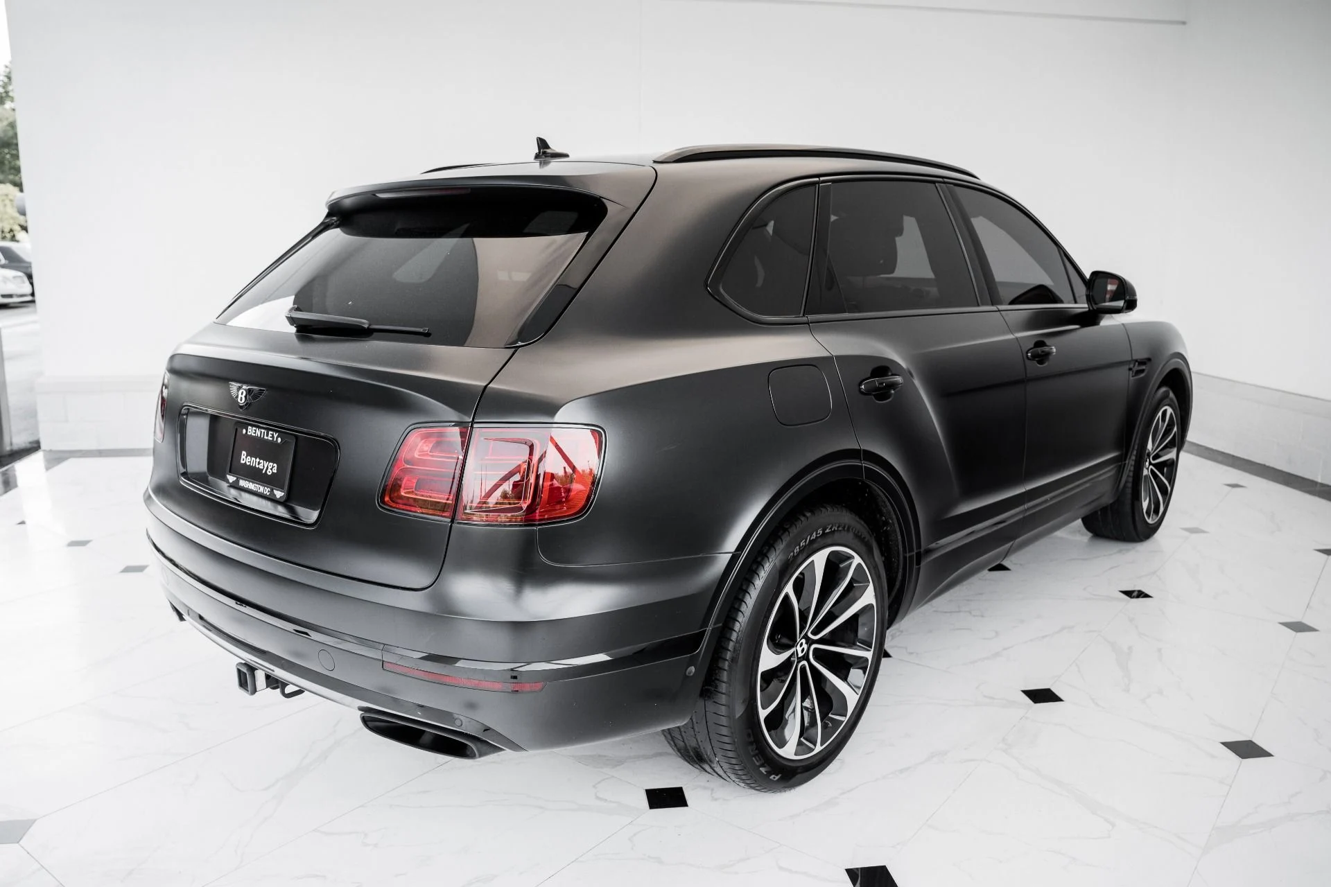 mph007_2306377016_Used_2017_Bentley_Bentayga_W12_1683658942_b1ed5faa9c