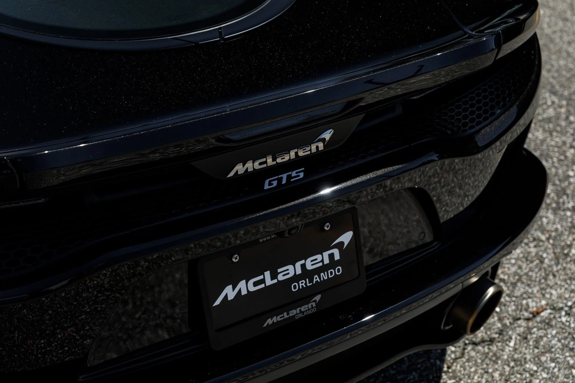 mph007_2318964160_470_p8_l_5d812c5e09