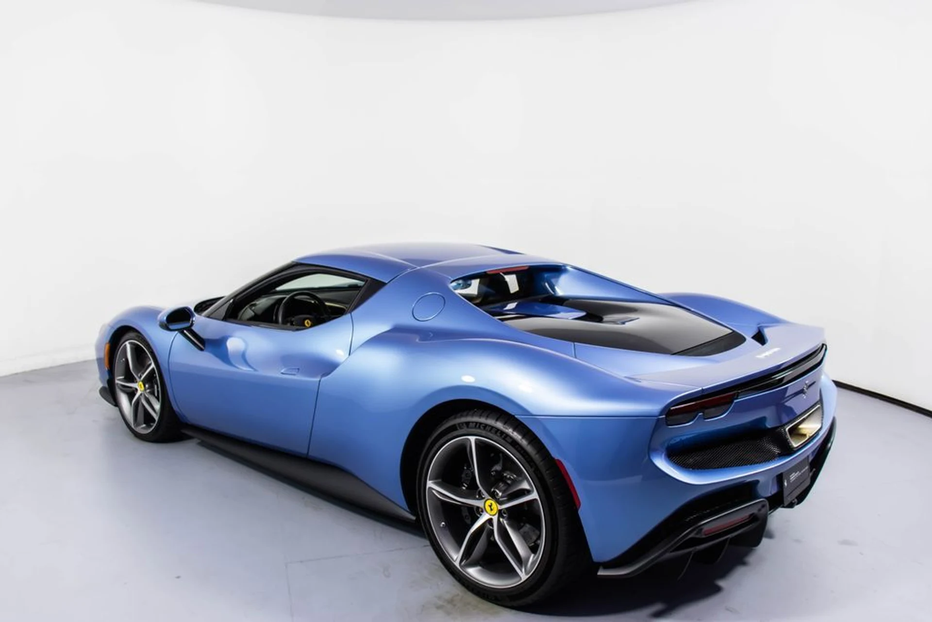 mph007_2321673792_e7b51ba4807340b359cb2180fb54b5a4x_8a0ae26081