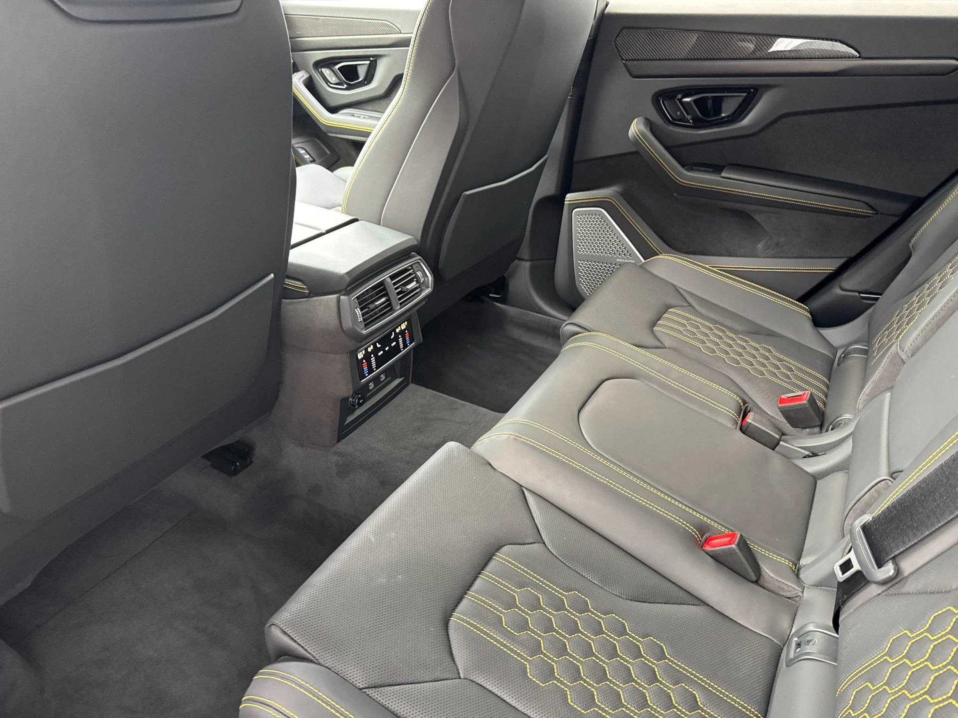 mph007_2331070481_New_2026_Lamborghini_Urus_SE_1790209960_f0a21026f2