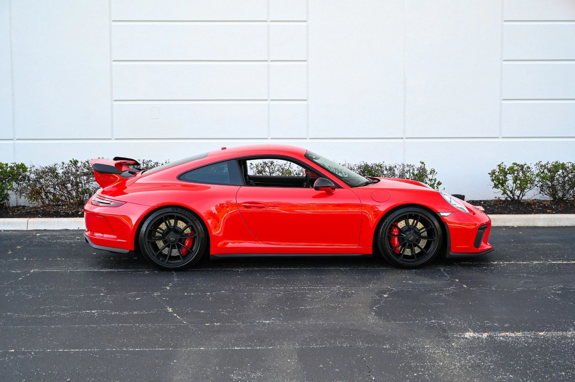 mph007_2334011820_Used_2018_Porsche_911_GT_3_1748535801_c6d42cabf2
