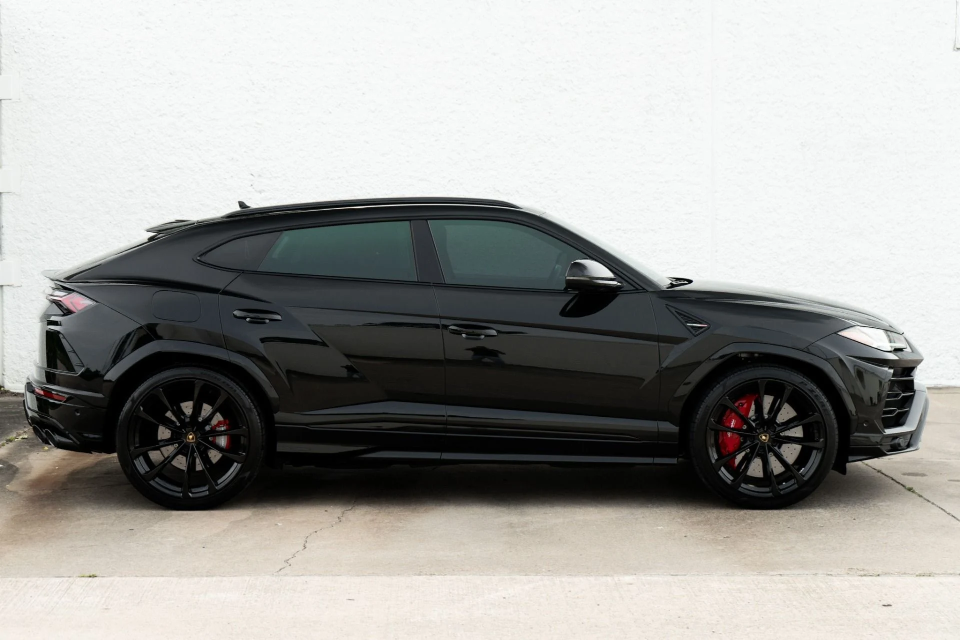 mph007_2338810591_Used_2022_Lamborghini_Urus_1777500470_f3d377cec6