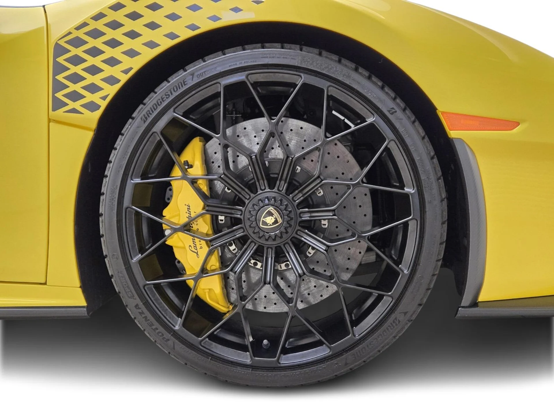 mph007_2340890594_Used_2022_Lamborghini_Huracan_STO_1755758907_443ff70b57