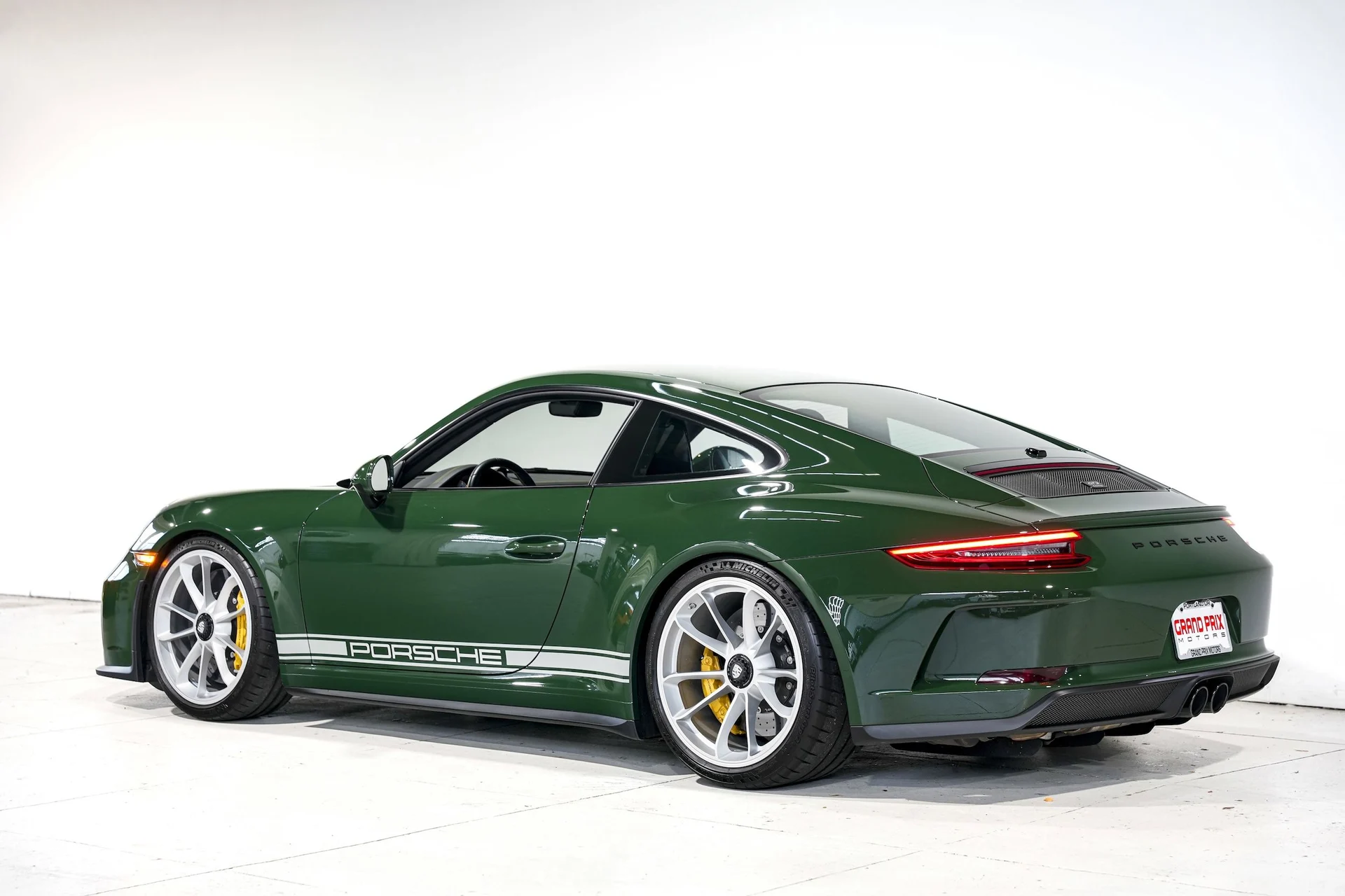 mph007_2343437629_f2676705eb25526a8618b263222ed7c5x_94441afa9c