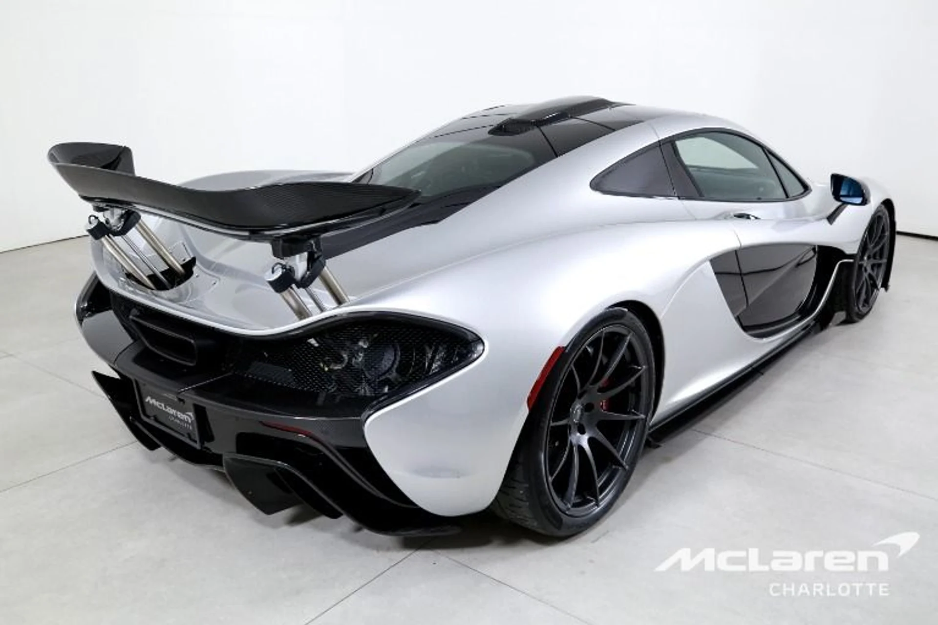 mph007_2349952812_Used_2015_Mc_Laren_P1_6518042c47
