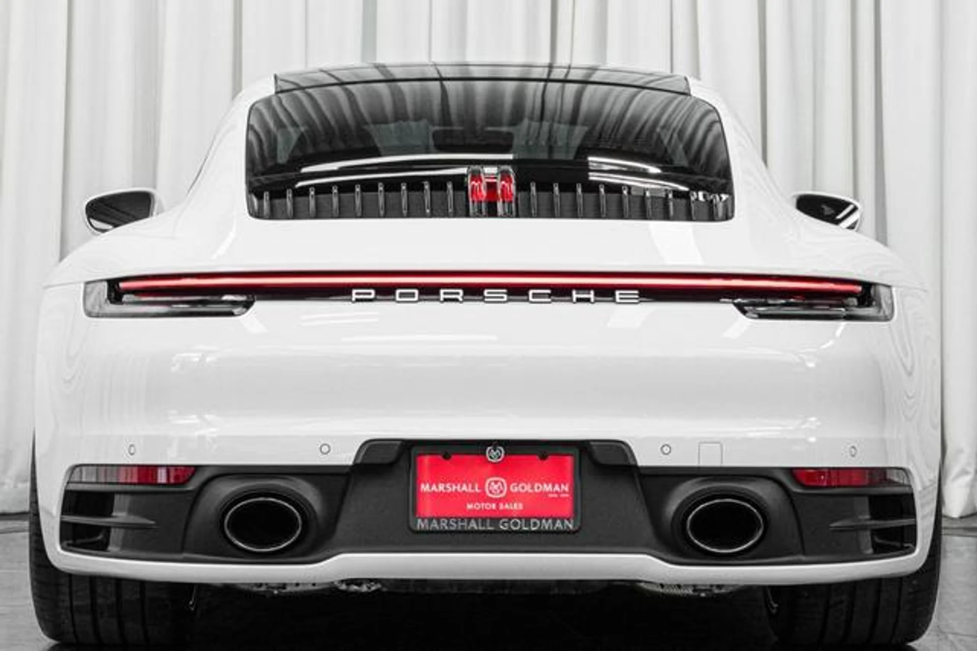 mph007_235607254_2e_PHL_Wb_Lmf_Cu_M3_Vids_CYG_Jl_Us_Bk_6321e0d46d