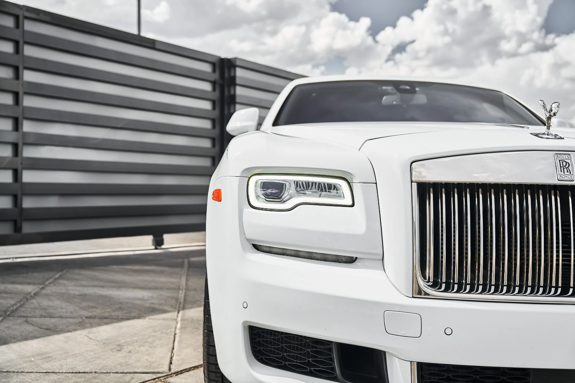 mph007_2360590063_Used_2018_Rolls_Royce_Ghost_Base_1787073487_1fbc7f6039