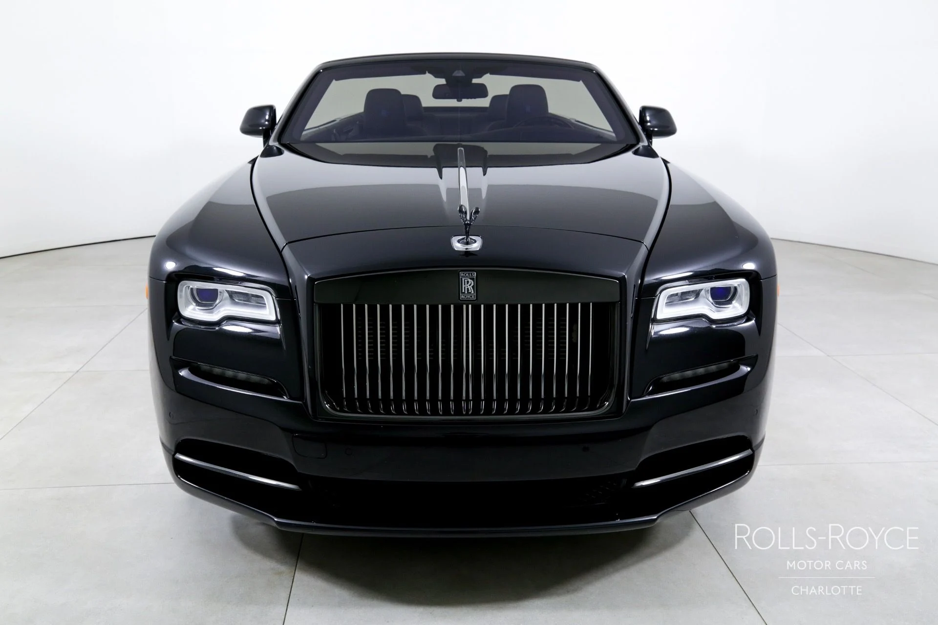 mph007_2361059788_Used_2018_Rolls_Royce_Black_Badge_Dawn_1747071479_86da1ee101