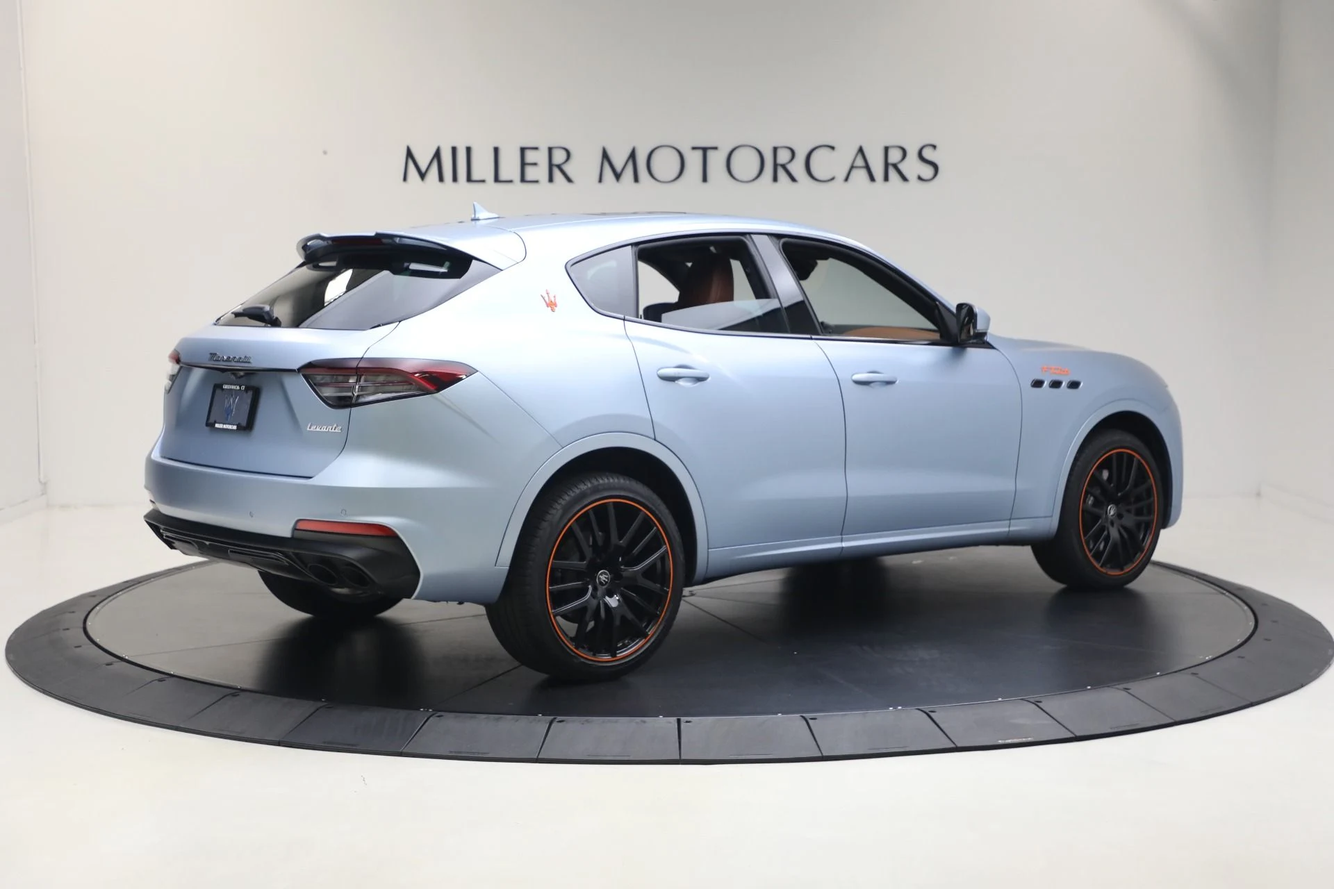 mph007_2369814314_Used_2023_Maserati_Levante_F_Tributo_1764365135_27acd0cba1