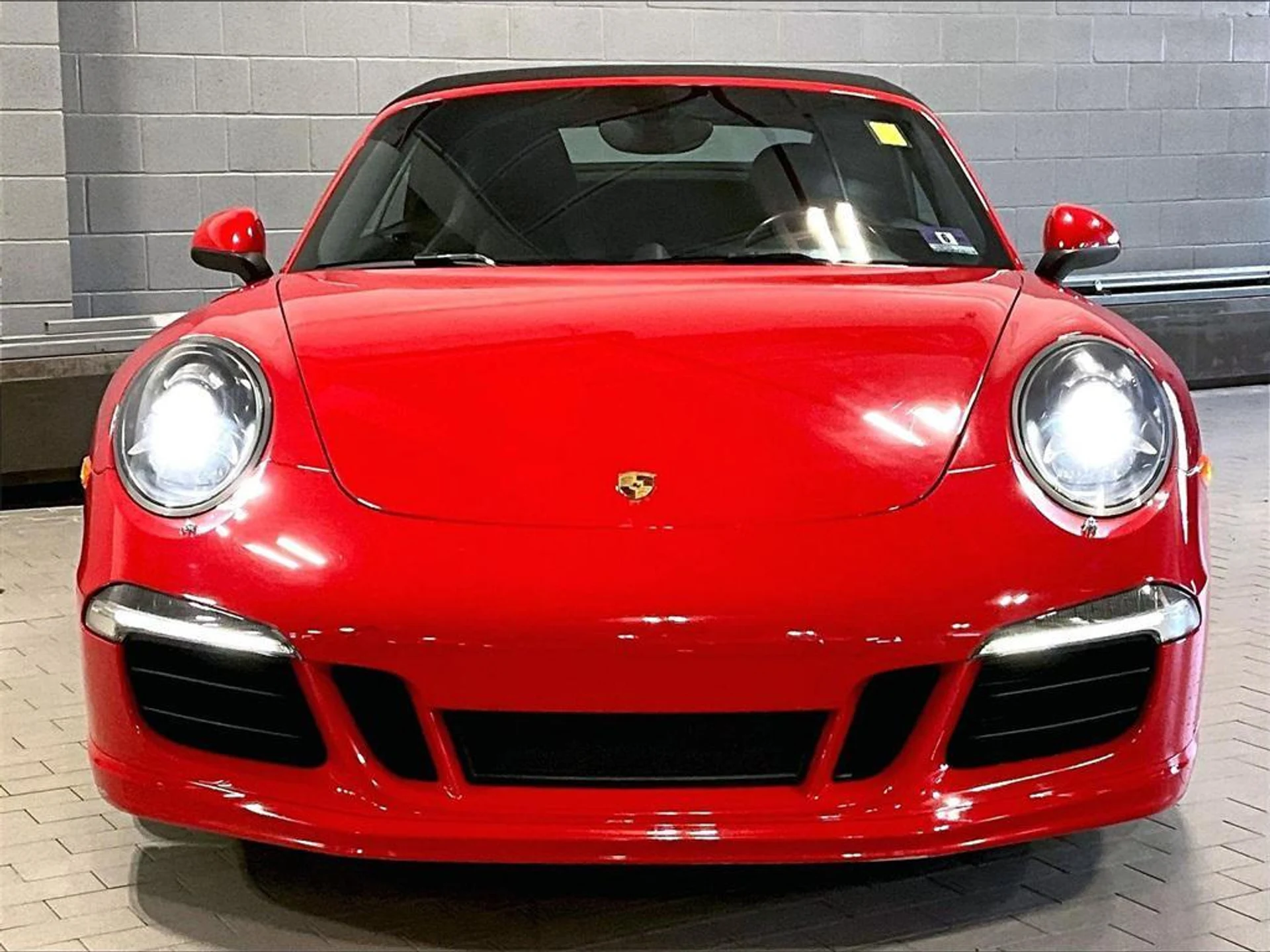 mph007_237524743_gv_U_Ftb_Ph6_GY_Sh_P28_Pw_V4k_Hs8_07782b0ce6