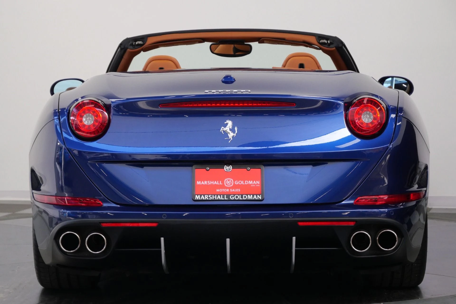 mph007_2375707084_Used_2017_Ferrari_California_T_553_Horsepower_Ventilated_Seats_Low_Miles_1780071789_800d3b08b6