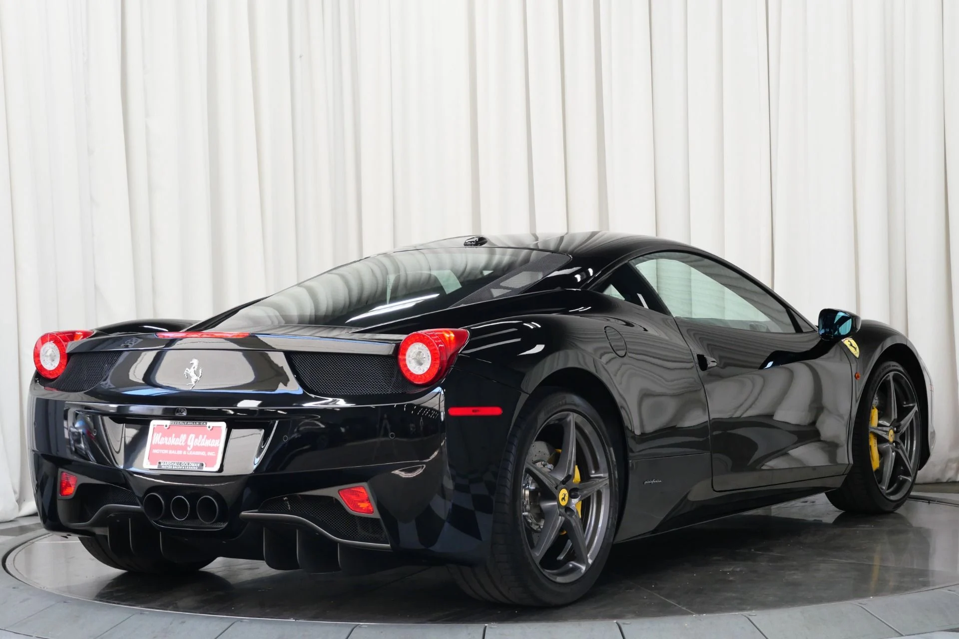 mph007_2377133459_Used_2015_Ferrari_458_Italia_1752857169_2b068f7f59