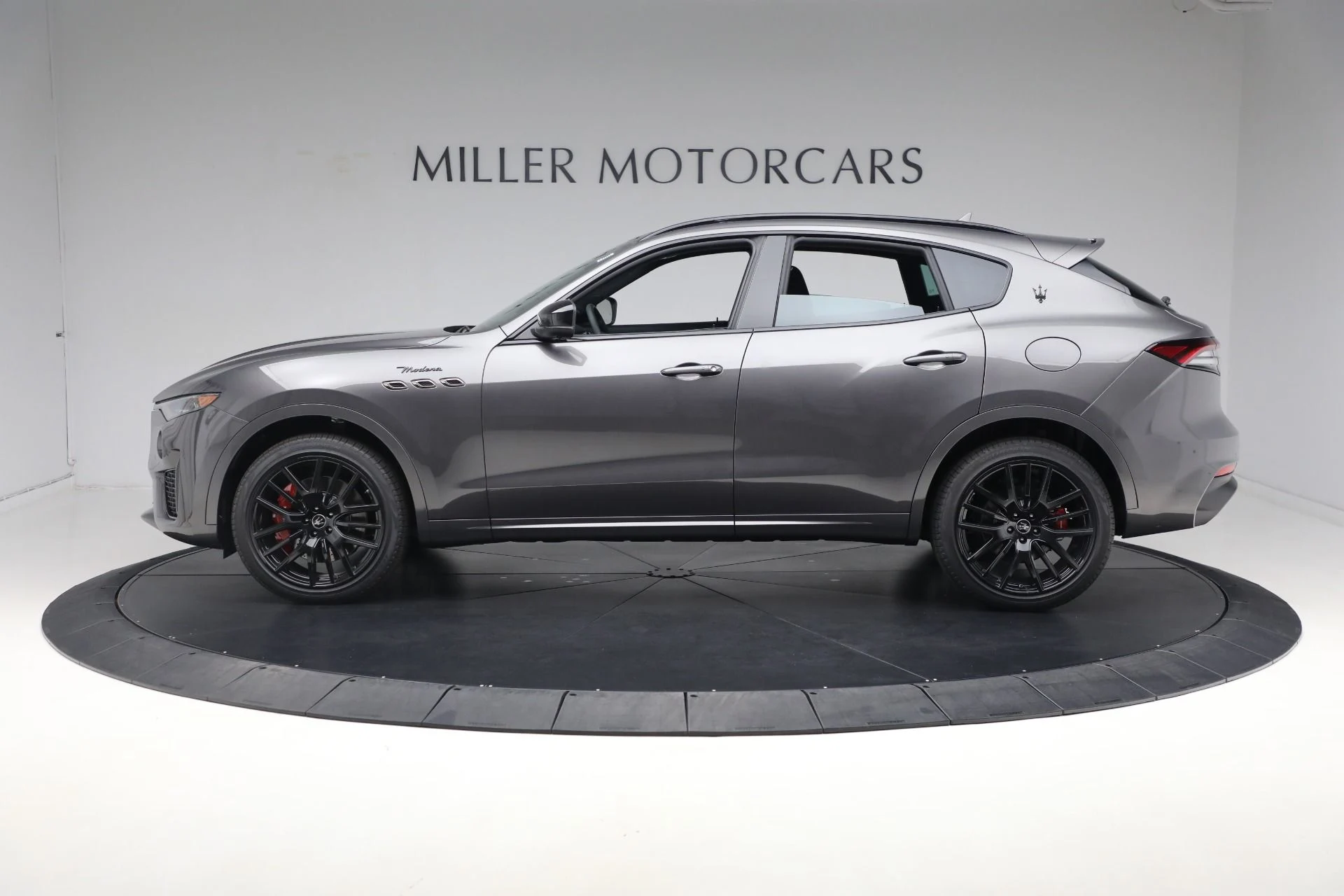 mph007_2388803586_New_2024_Maserati_Levante_Modena_Ultima_77a936e4f0