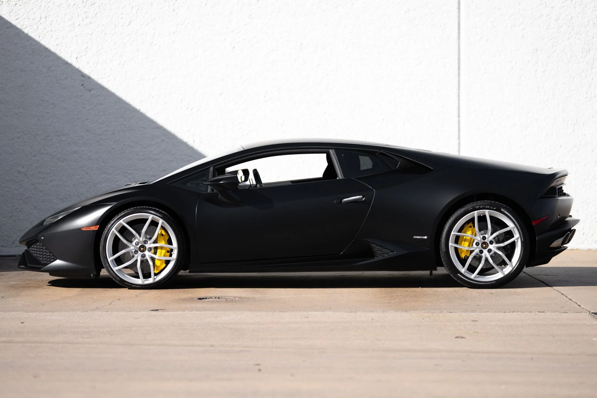 mph007_2391172638_Used_2015_Lamborghini_Huracan_LP_610_4_1768245751_47cdb3cfb0