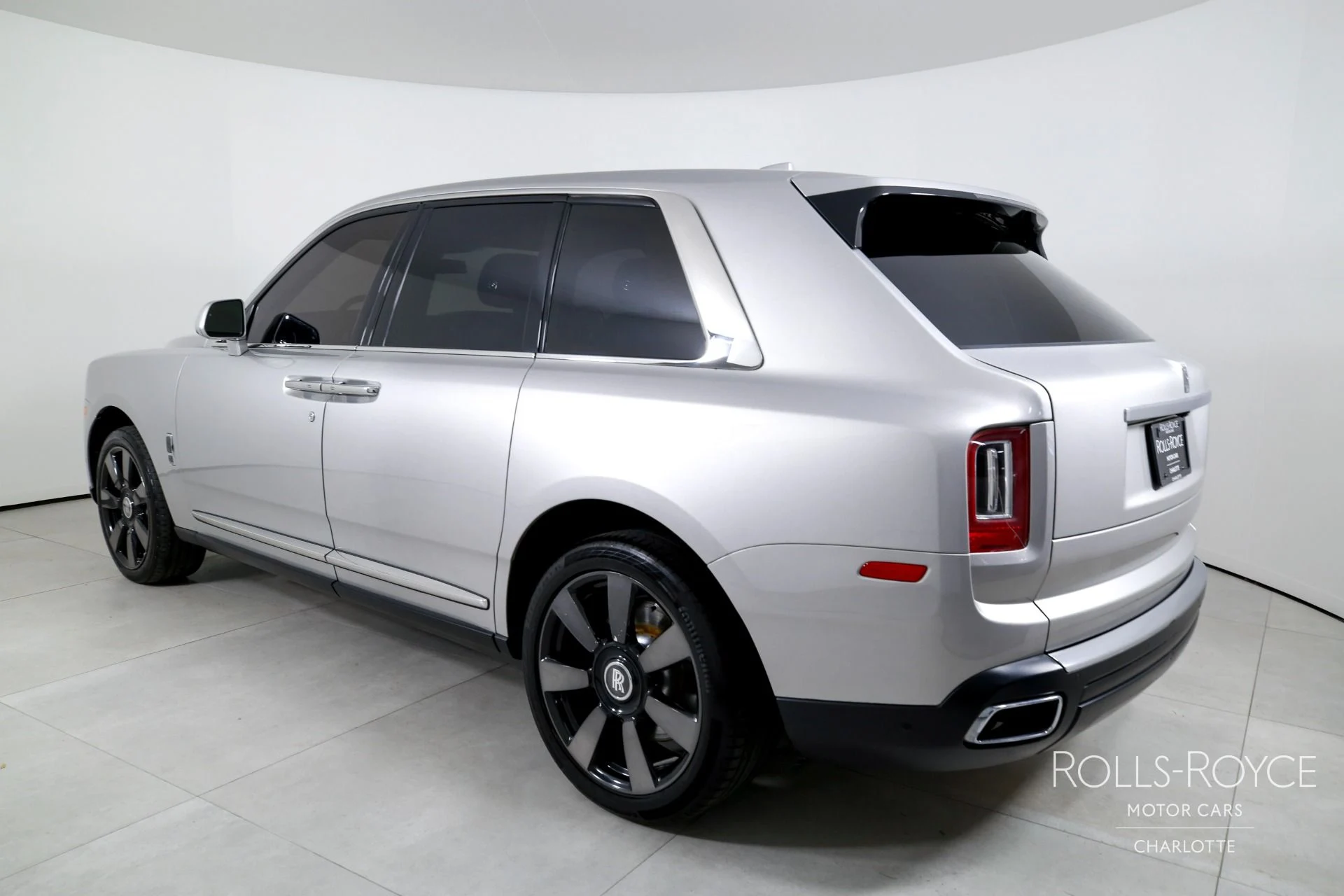 mph007_2391826364_Used_2021_Rolls_Royce_Cullinan_1771363967_d6bd168039
