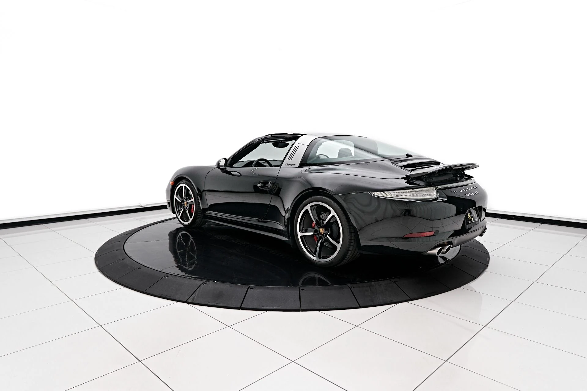 mph007_2396638234_Used_2016_Porsche_911_Targa_4_S_1708643466_6e0a4bb13b