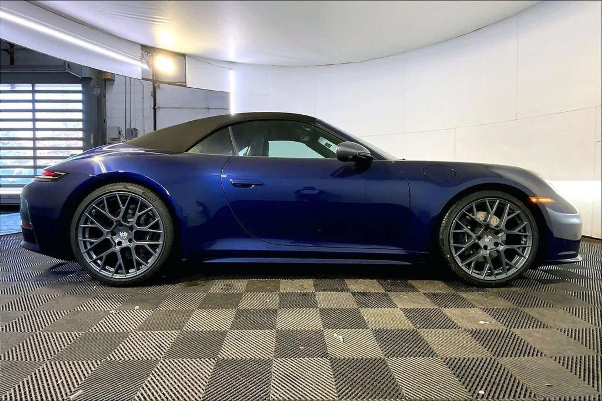 mph007_239989604_5_X1_G_Ip_Squ_Grlo_X77yp_KA_Ir8_Do04_2181dde51f