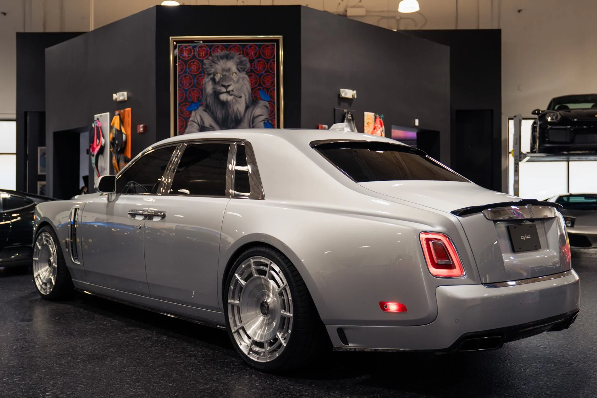 mph007_240088767_Used_2020_Rolls_Royce_Phantom_Mansory_Carbon_Kit_Massive_524450_MSRP_1786996689_61f6b8cbae