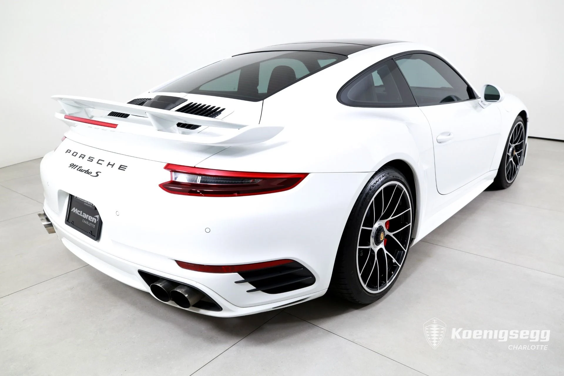 mph007_2400908032_Used_2018_Porsche_911_Turbo_S_1782495119_7727faa347