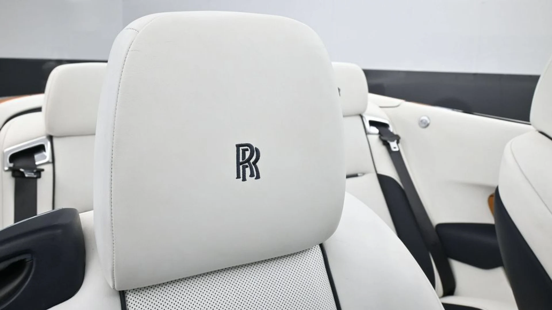 mph007_2401885437_27112f355003491389e61815d249b041x_c7da5959e6