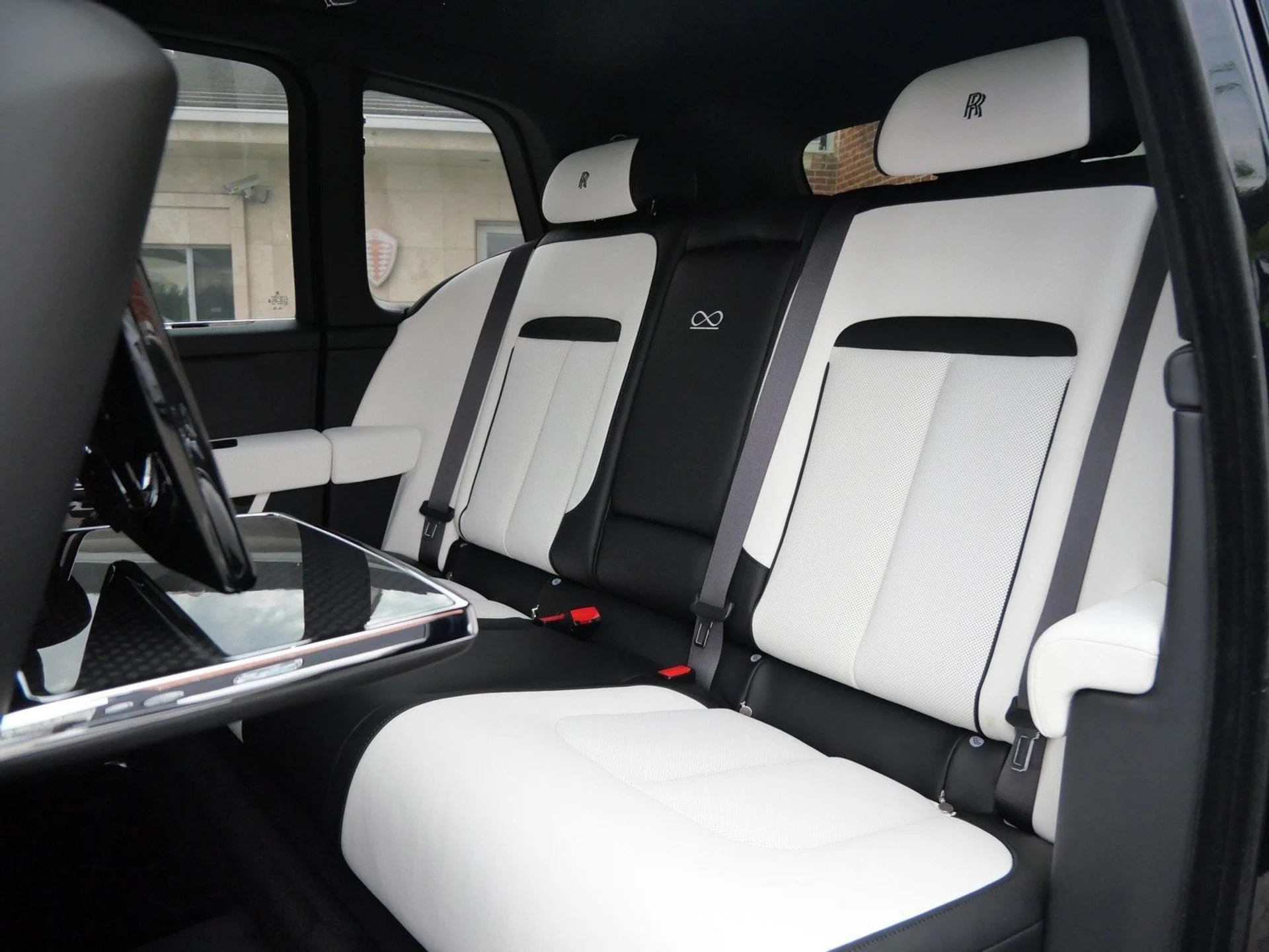 mph007_2404824488_24ec5d1b3d25c3452ff67e48b1b5d439x_f89c0394c2