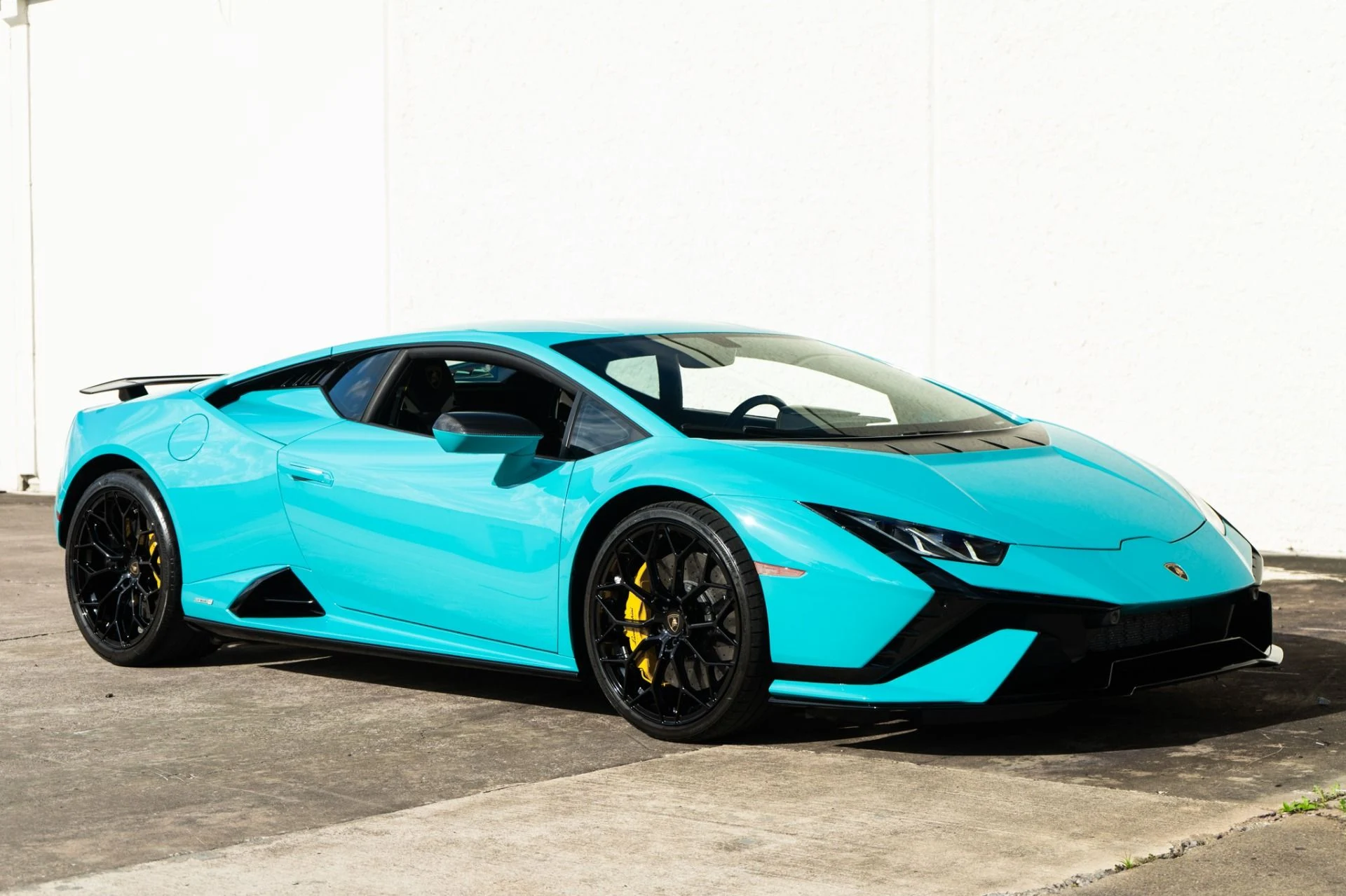 mph007_2421003419_Used_2023_Lamborghini_Huracan_Tecnica_1779493842_3eb41902ac