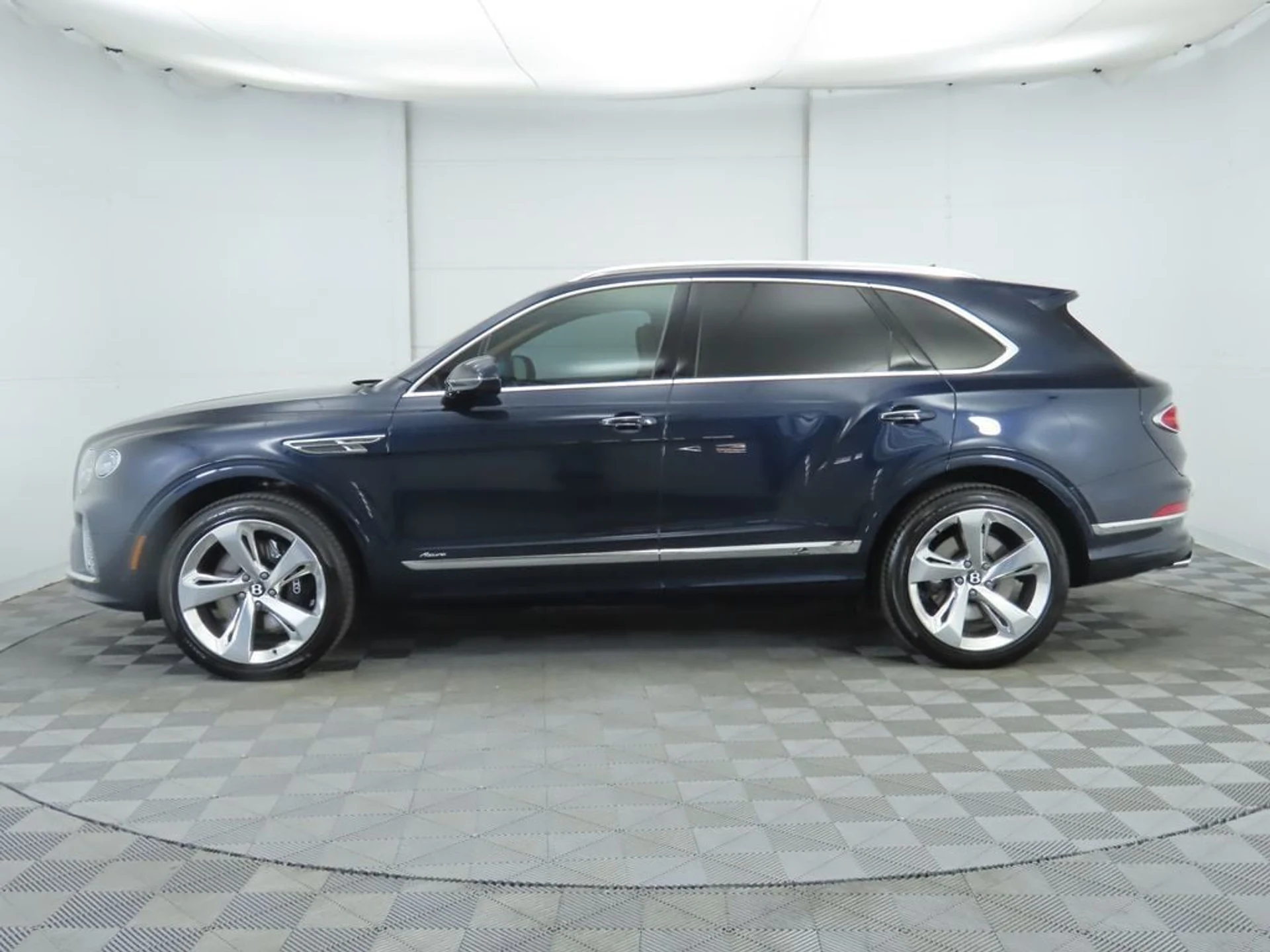 mph007_2427208177_new_2025_bentley_bentayga_v8awd_8119_22910535_8_1024_d8f1b901d0
