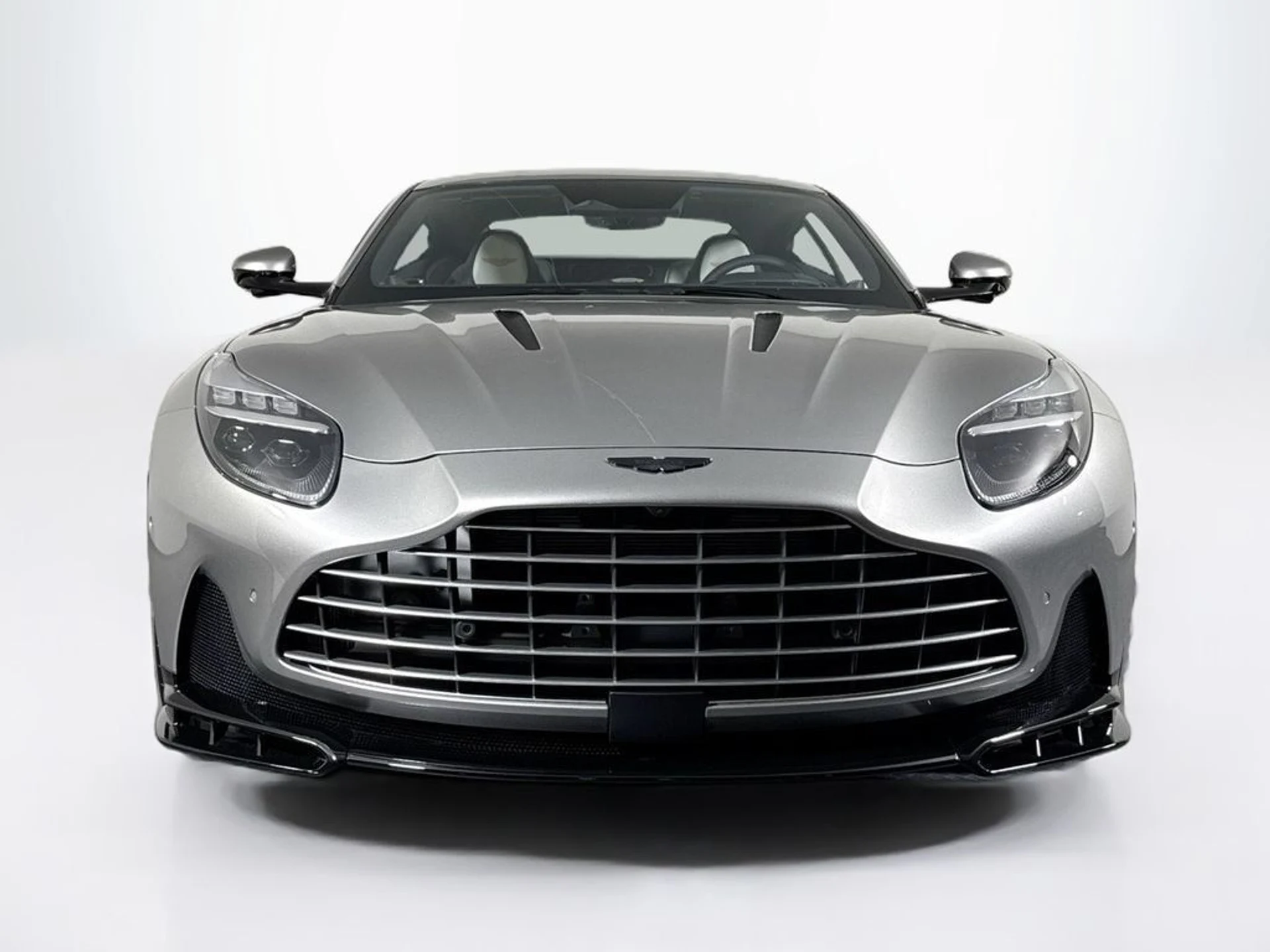 mph007_2427685288_new_2026_aston_martin_db12_11350_23038289_8_1024_5a348ad69a