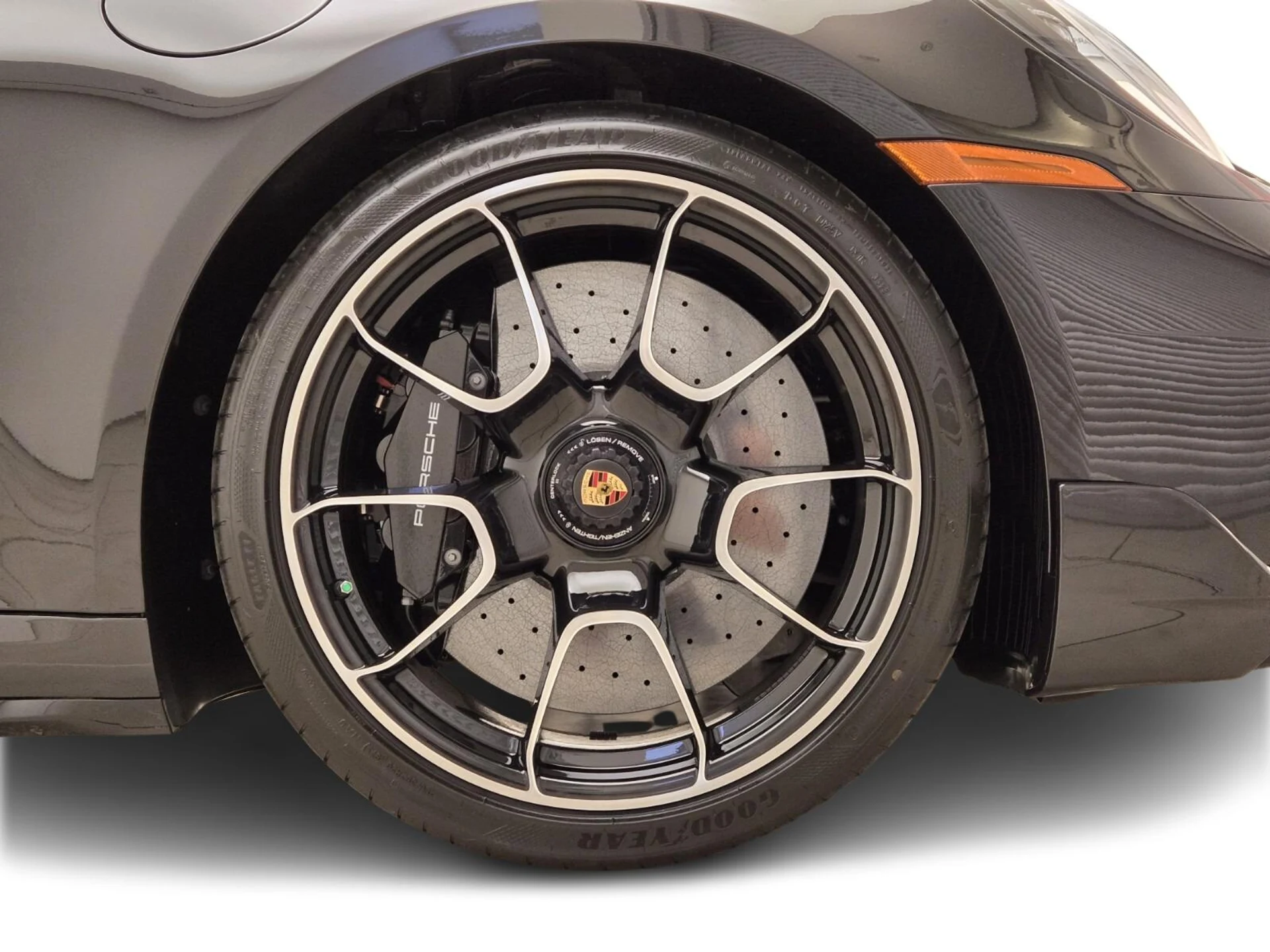 mph007_2429229526_Used_2023_Porsche_911_Turbo_1759820620_c7e5875fc1