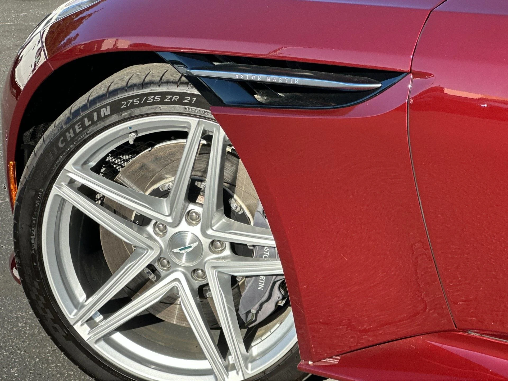 mph007_2442060987_New_2025_Aston_Martin_DB_12_1761746937_4b0cb5c567