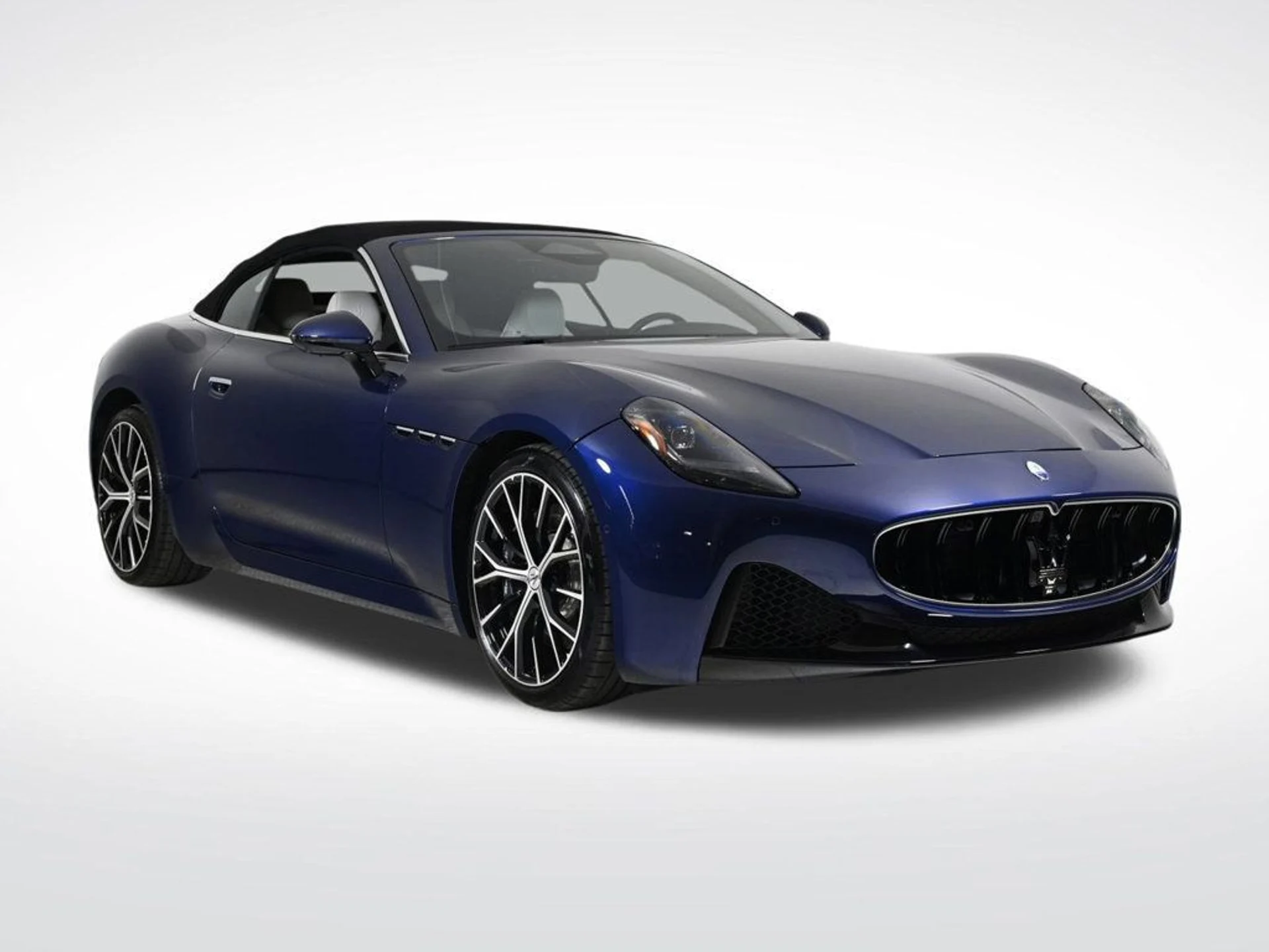 mph007_2449491890_new_2026_maserati_grancabrio_convertible_11350_22949331_7_1024_0d2004f390