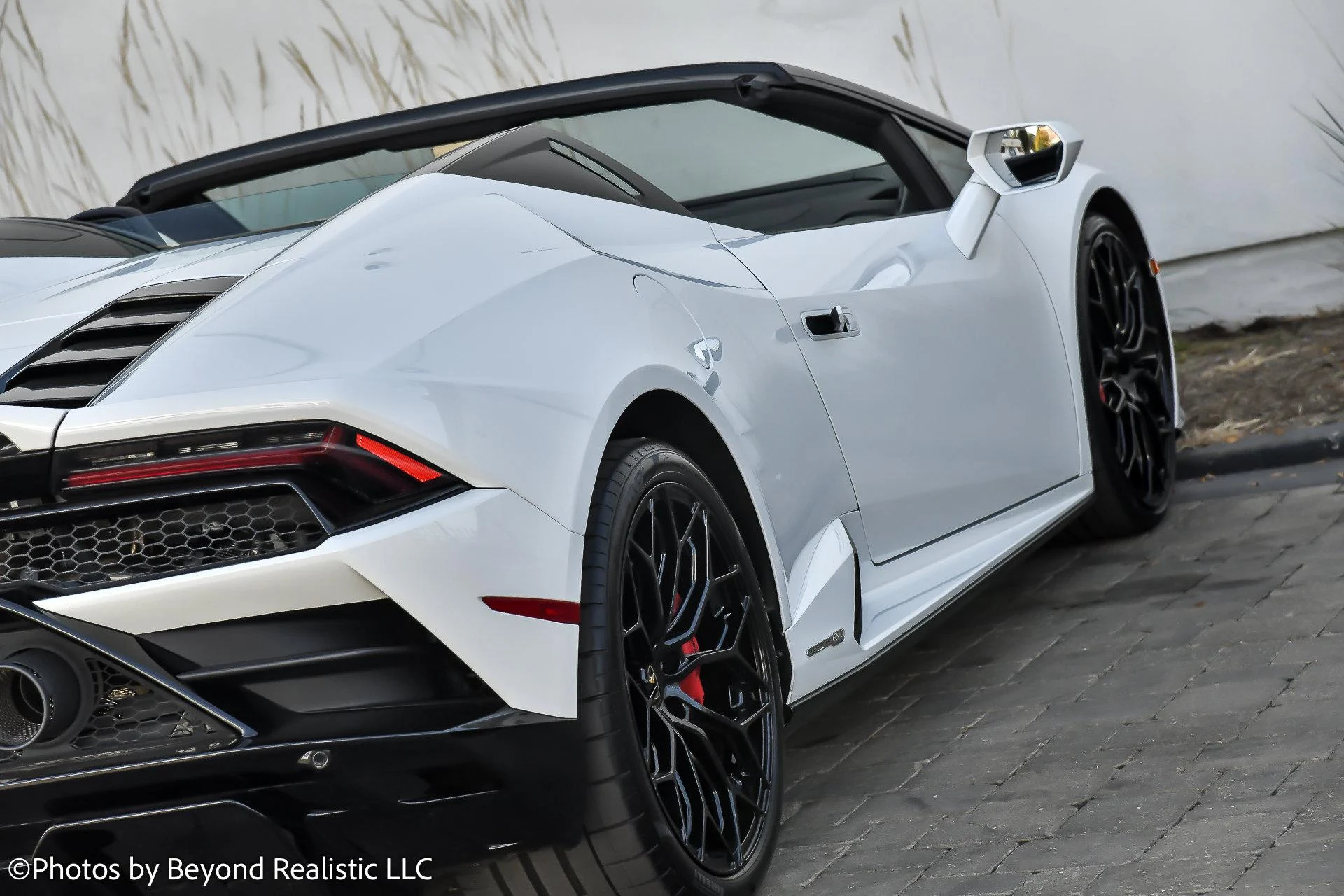 mph007_245472688_Used_2022_Lamborghini_Huracan_EVO_EVO_1763716099_3bf1cf2efa