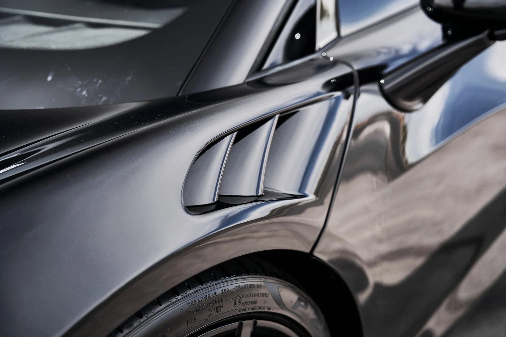 mph007_2458852562_Used_2024_Mc_Laren_Artura_1775583293_94debfe030