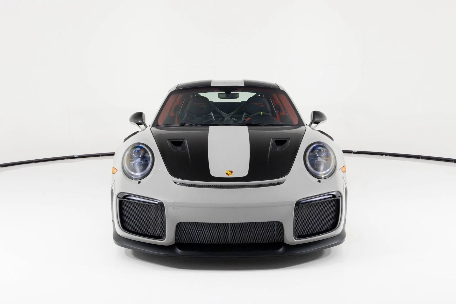 mph007_2458935882_Used_2018_Porsche_911_GT_2_RS_1762984462_4d82c6fba2