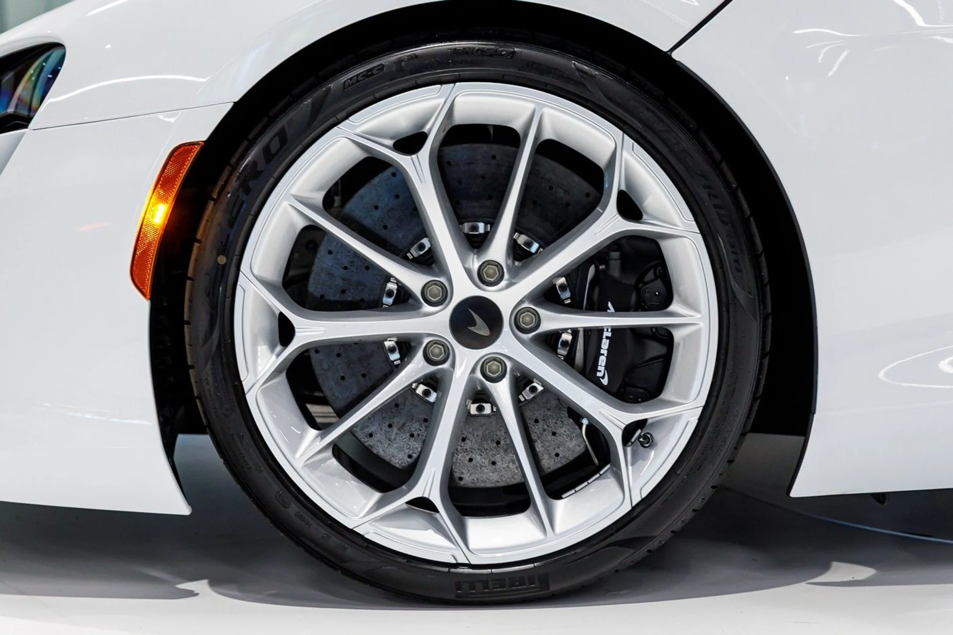 mph007_2464949261_669_p8_l_2cba217c0d