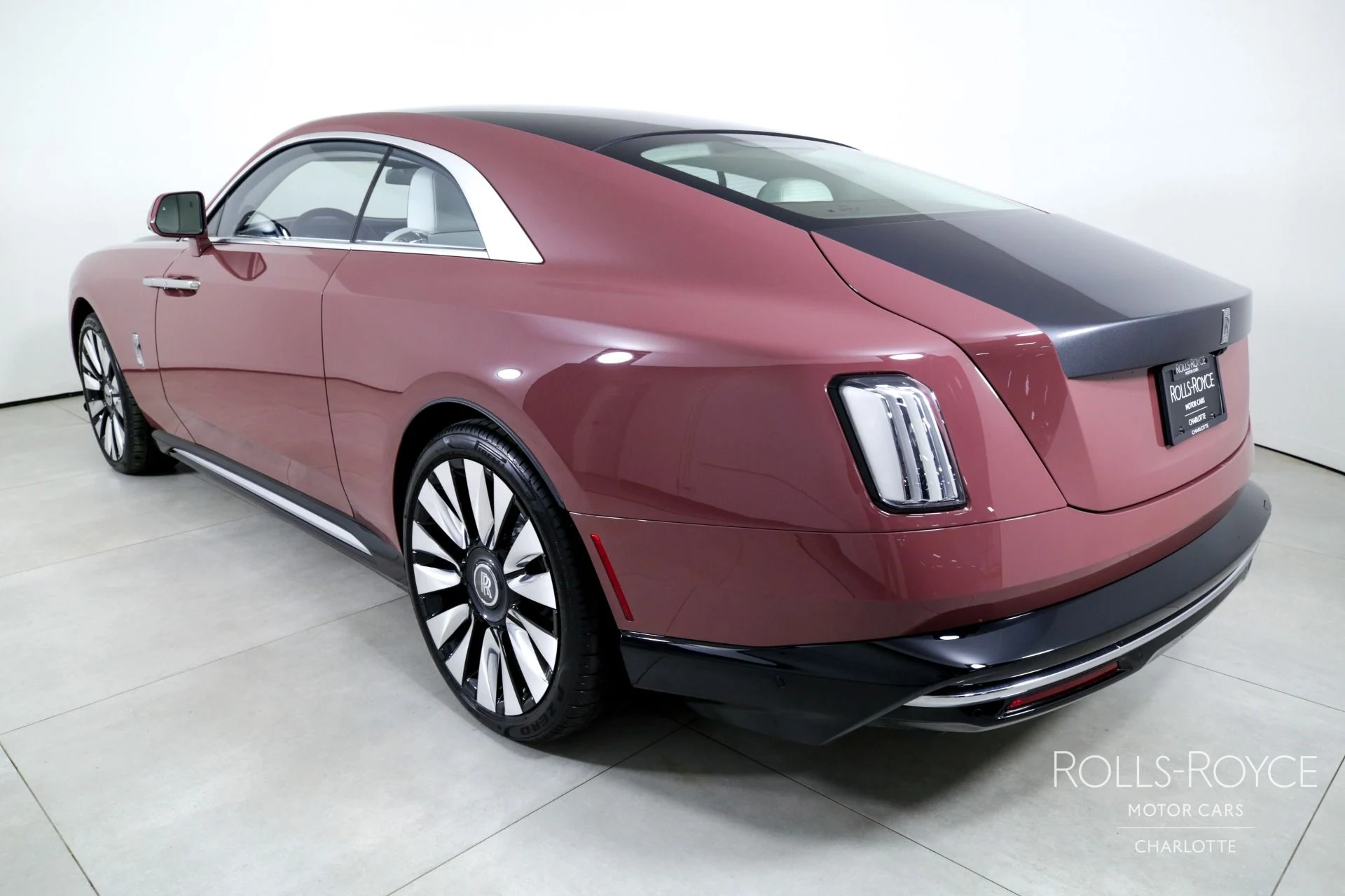 mph007_2467970456_Used_2024_Rolls_Royce_Spectre_1738086239_a7a1ae01dc
