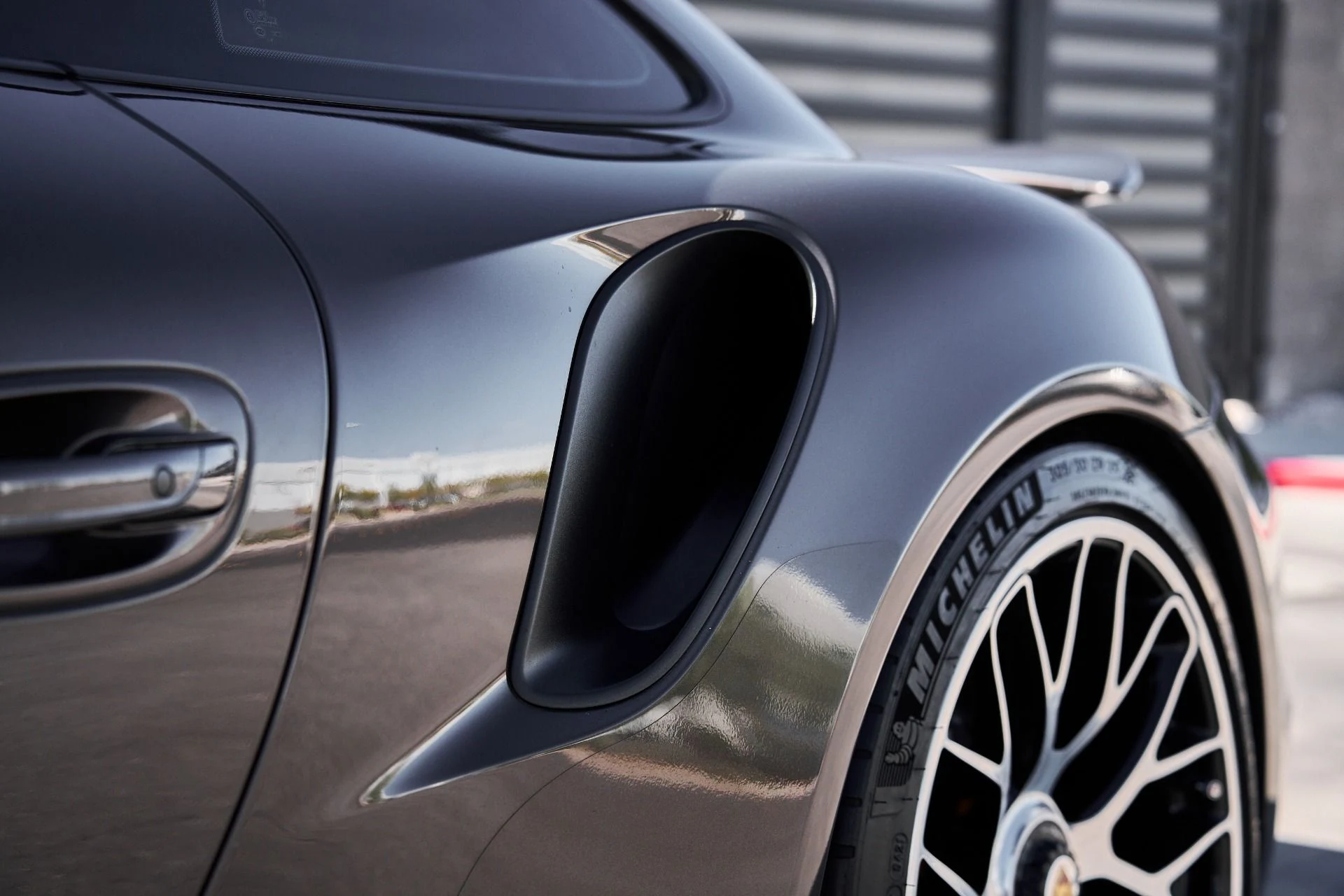 mph007_2478973302_Used_2015_Porsche_911_Turbo_S_1759451659_85120dbdfb