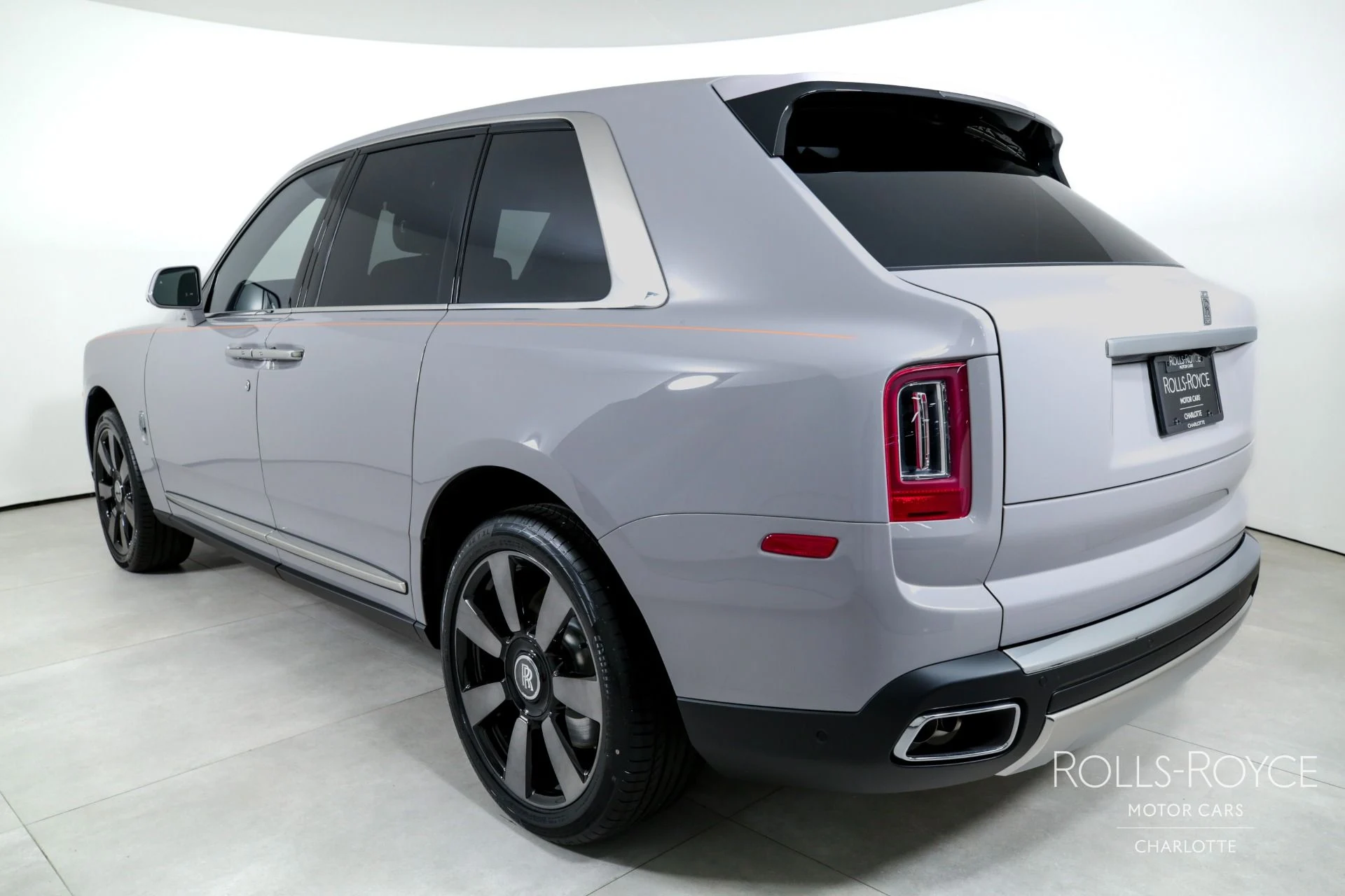 mph007_2483326299_Used_2024_Rolls_Royce_Cullinan_1750950017_12ad2b50e6