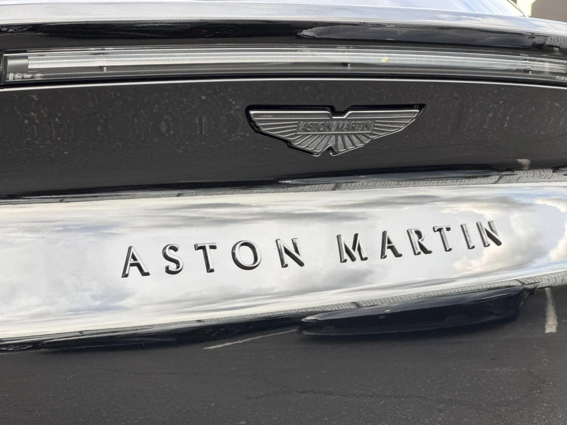 mph007_2488980612_New_2026_Aston_Martin_DBX_S_1793357264_3166b706f3