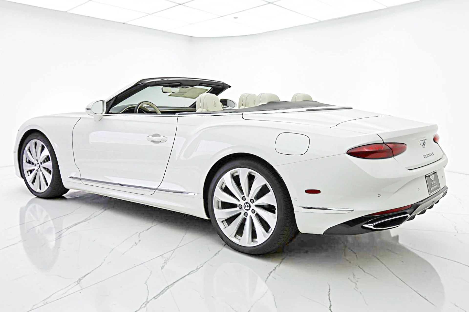 mph007_2491808602_New_2026_Bentley_Continental_GTC_483406d200