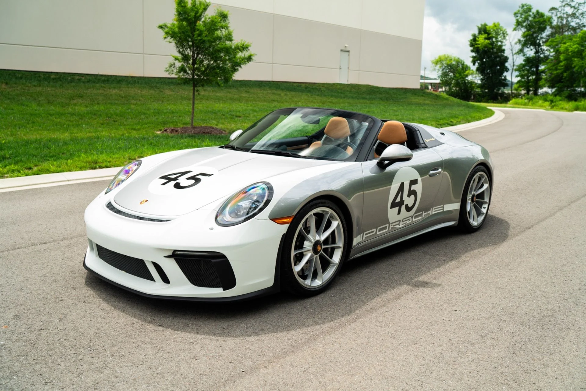 mph007_2492239599_Used_2019_Porsche_911_Speedster_1781559720_0f984f8678