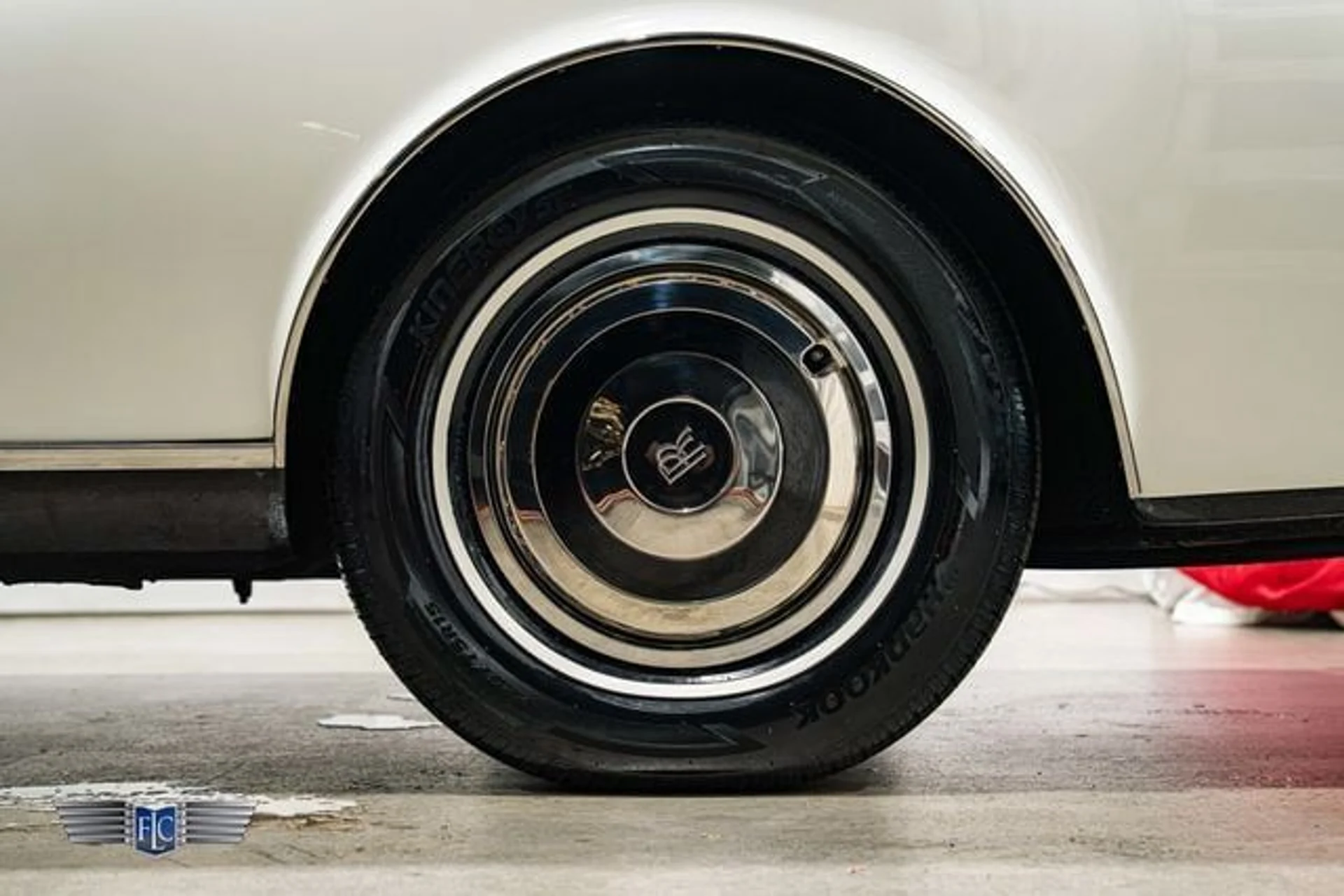 mph007_2508277995_used_1988_rolls_royce_corniche_cv_9689_23071252_12_640_ac743a1564