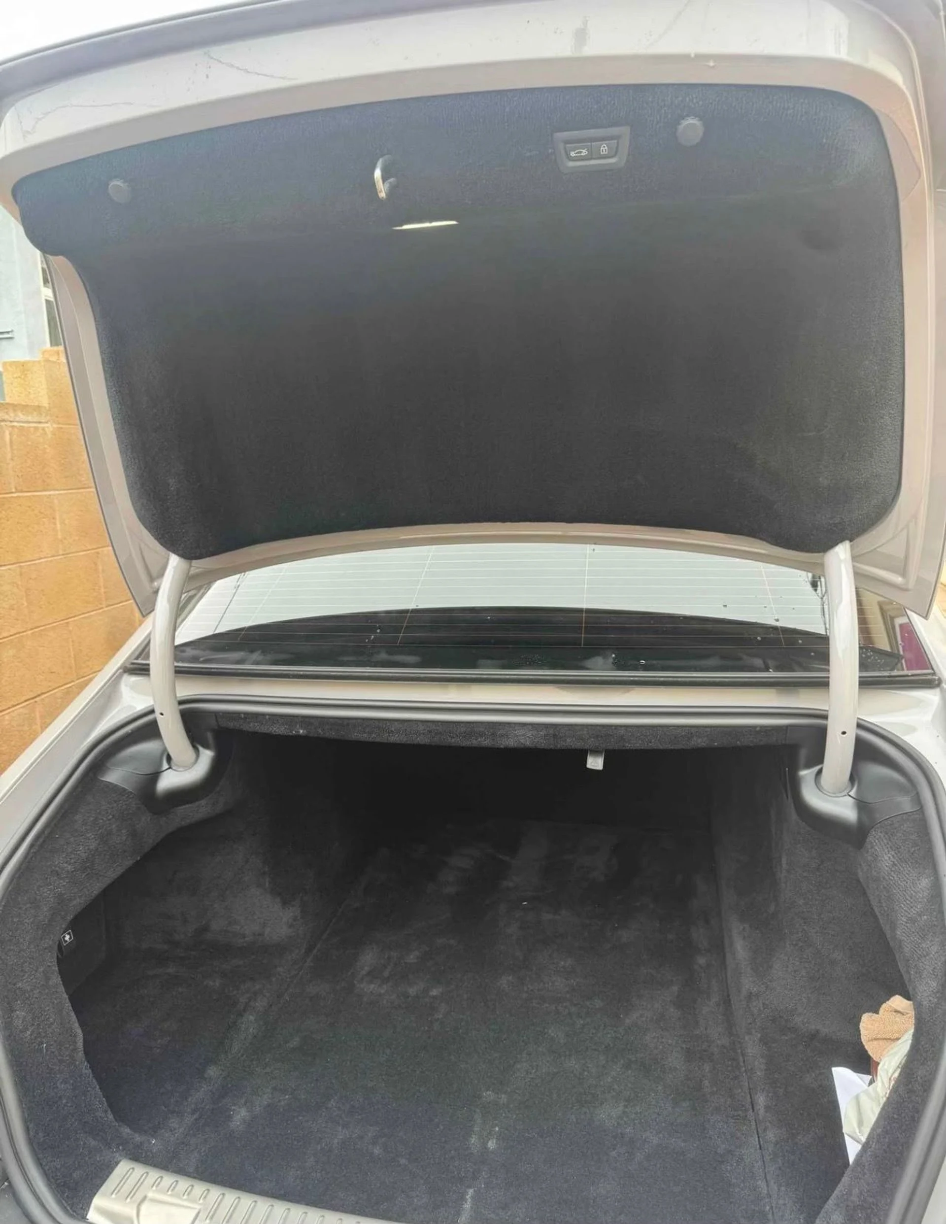 mph007_2512381454_Used_2022_Rolls_Royce_Ghost_1753300266_dcb5a83180